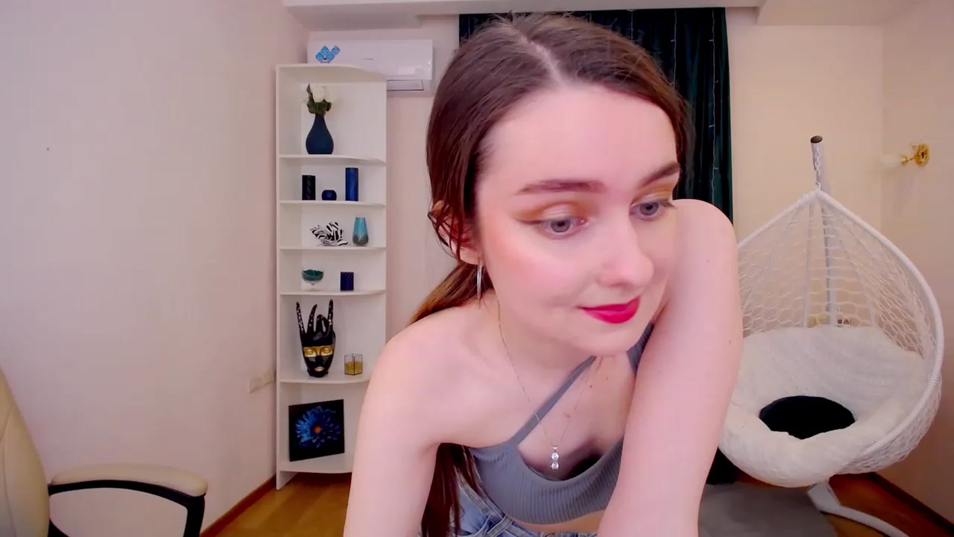Gallery image thumbnail from OceanFeelss's myfreecams stream on, 02/26/2023, 12:07 image 12 of 20