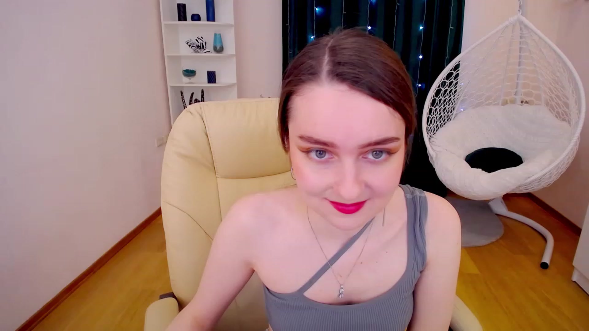 Gallery image thumbnail from OceanFeelss's myfreecams stream on, 02/26/2023, 12:07 image 6 of 20