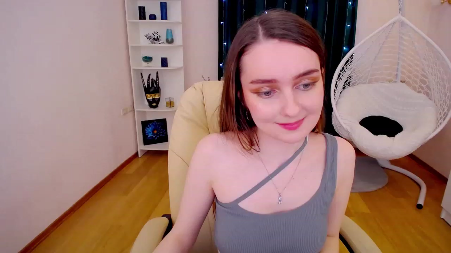 Gallery image thumbnail from OceanFeelss's myfreecams stream on, 02/26/2023, 13:41 image 9 of 20