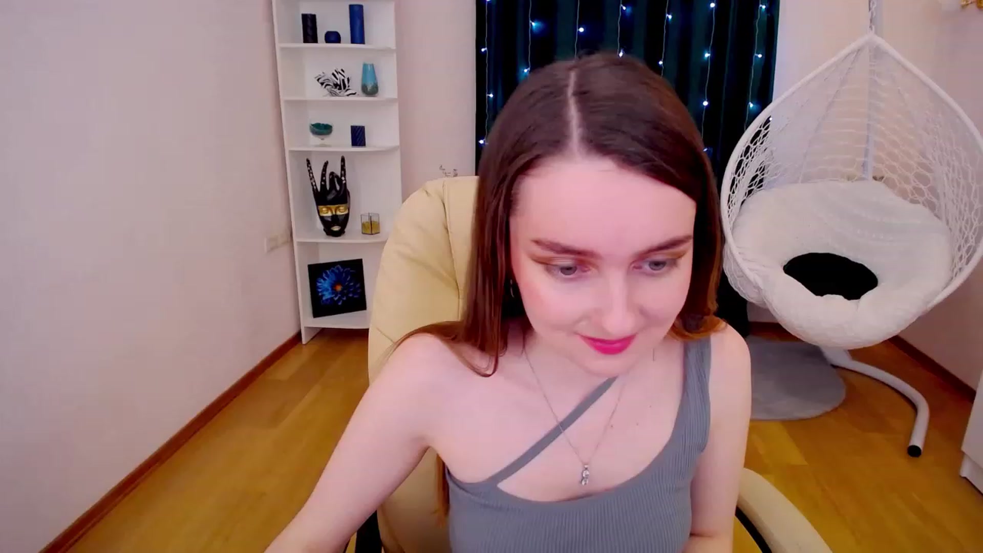 Gallery image thumbnail from OceanFeelss's myfreecams stream on, 02/26/2023, 13:41 image 13 of 20