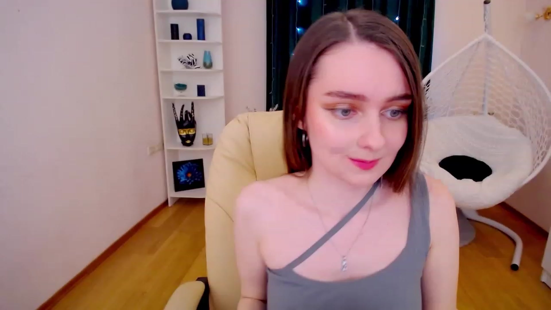 Gallery image thumbnail from OceanFeelss's myfreecams stream on, 02/26/2023, 13:41 image 2 of 20