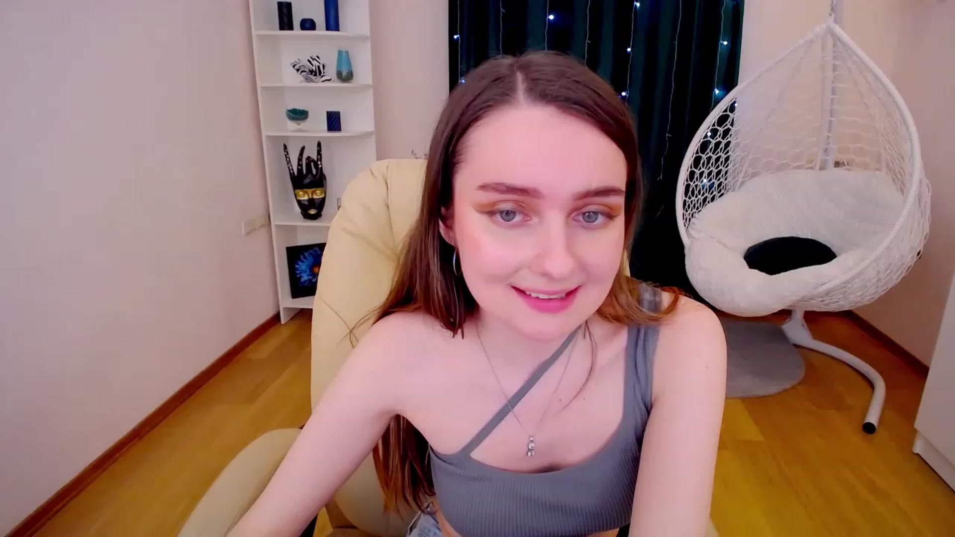 Gallery image thumbnail from OceanFeelss's myfreecams stream on, 02/26/2023, 16:49 image 17 of 20