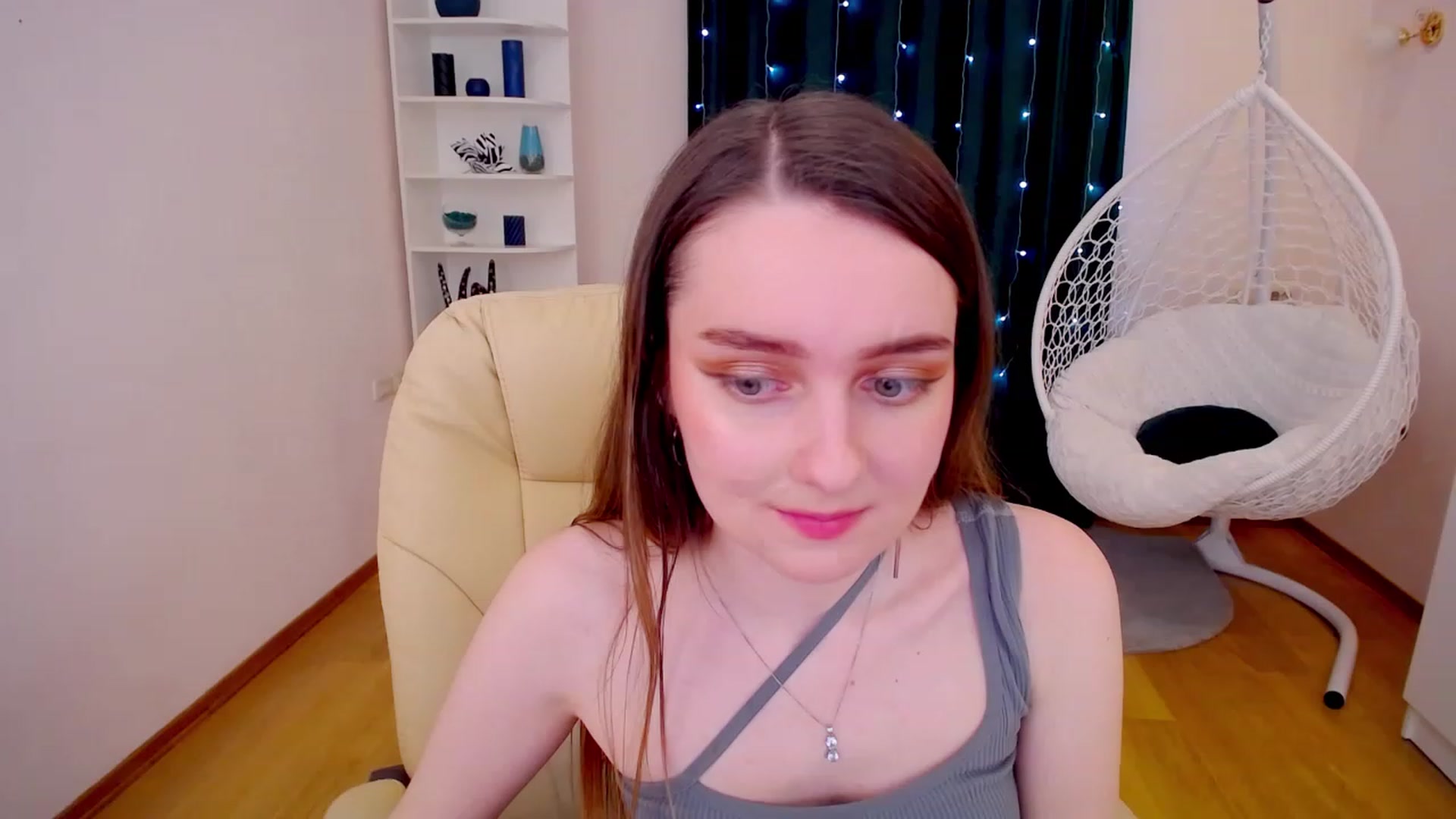 Gallery image thumbnail from OceanFeelss's myfreecams stream on, 02/26/2023, 16:49 image 5 of 20