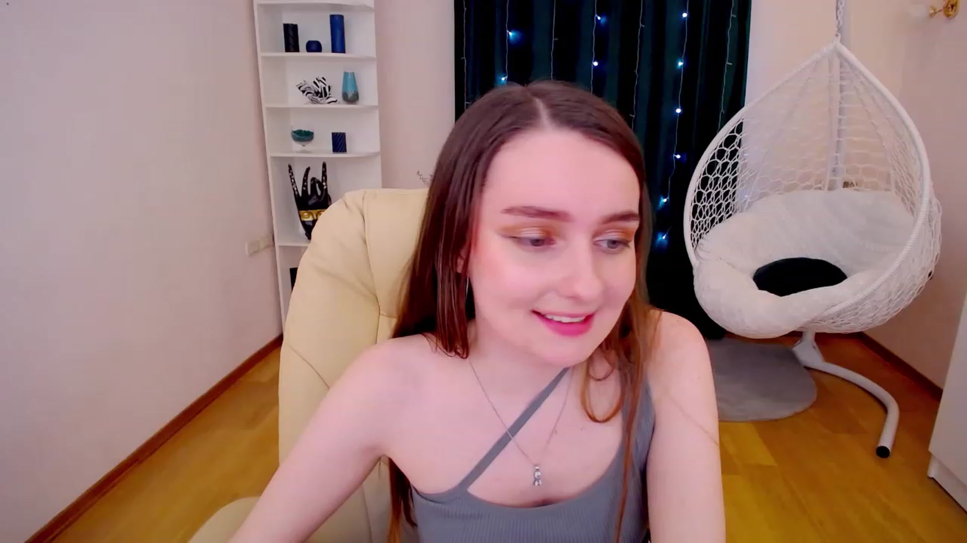 Gallery image thumbnail from OceanFeelss's myfreecams stream on, 02/26/2023, 16:49 image 15 of 20