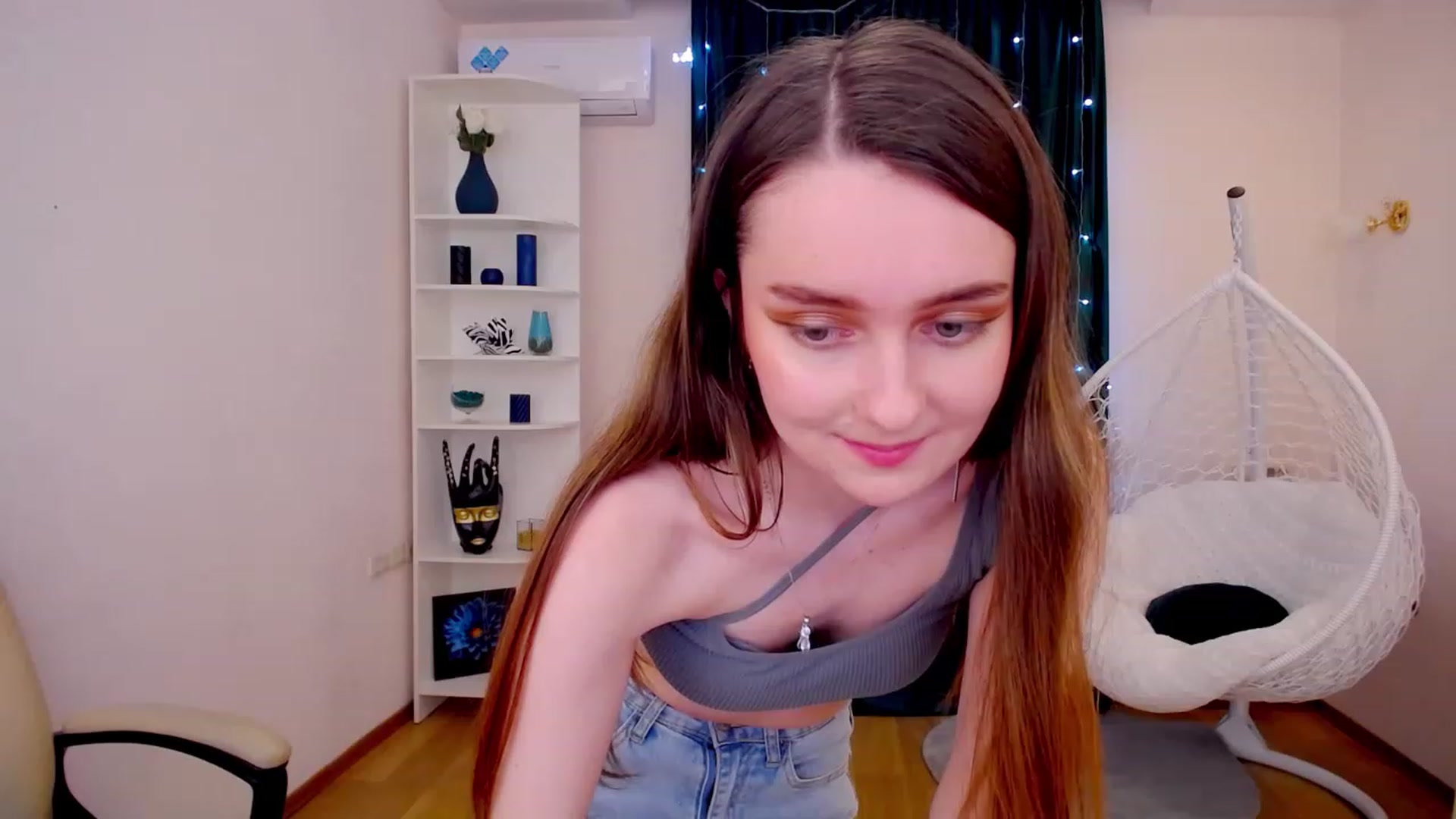 Gallery image thumbnail from OceanFeelss's myfreecams stream on, 02/26/2023, 16:49 image 8 of 20