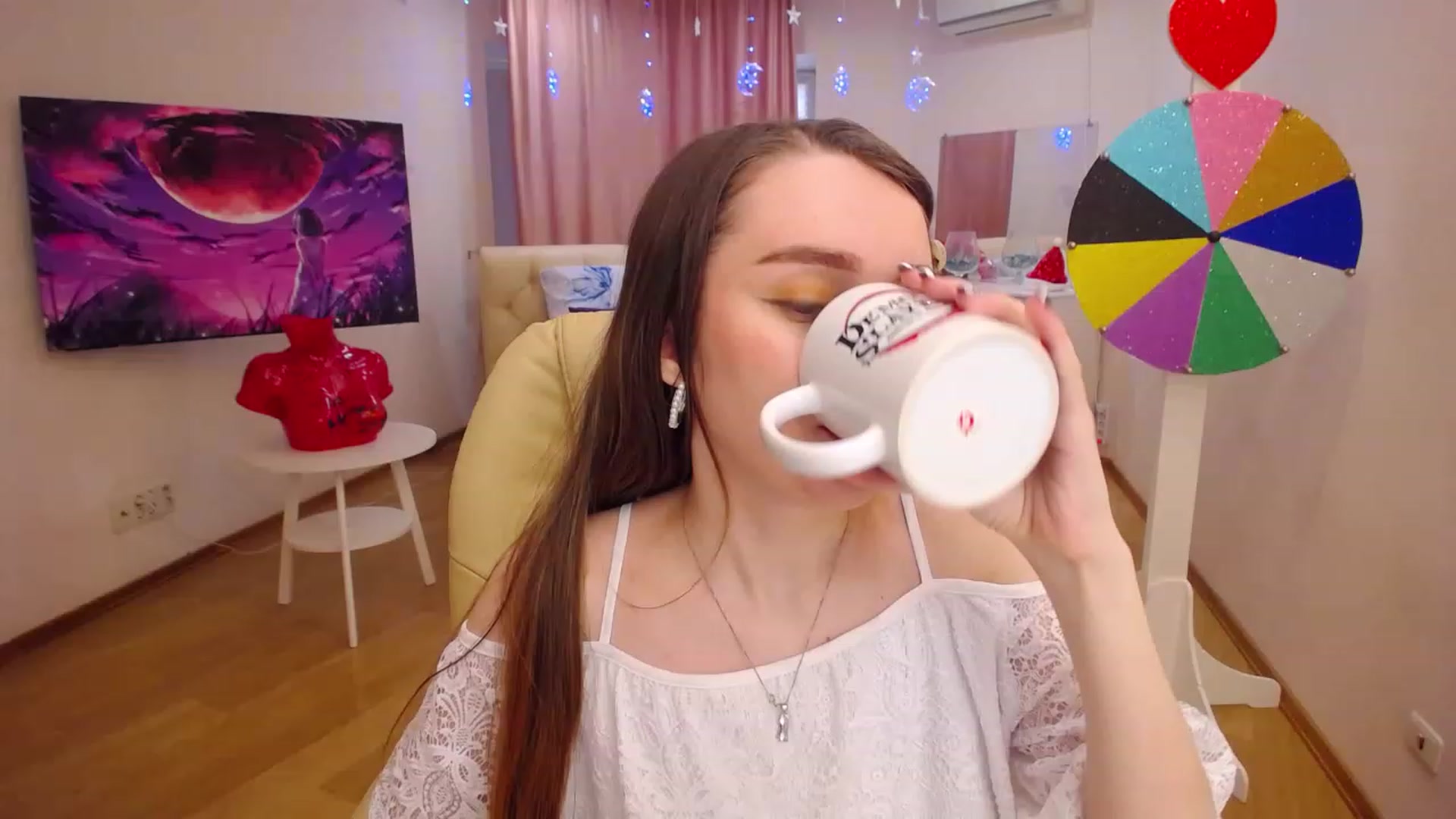 Gallery image thumbnail from OceanFeelss's myfreecams stream on, 02/27/2023, 12:11 image 3 of 20
