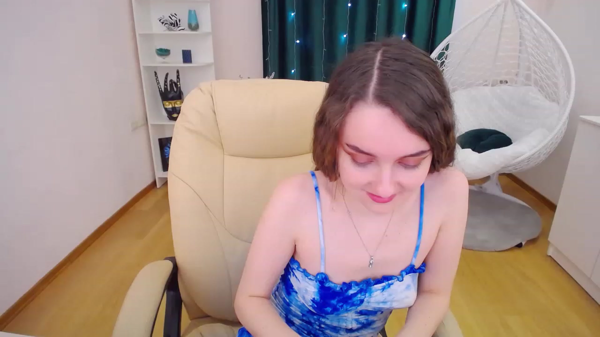 Gallery image thumbnail from OceanFeelss's myfreecams stream on, 02/28/2023, 08:22 image 7 of 20