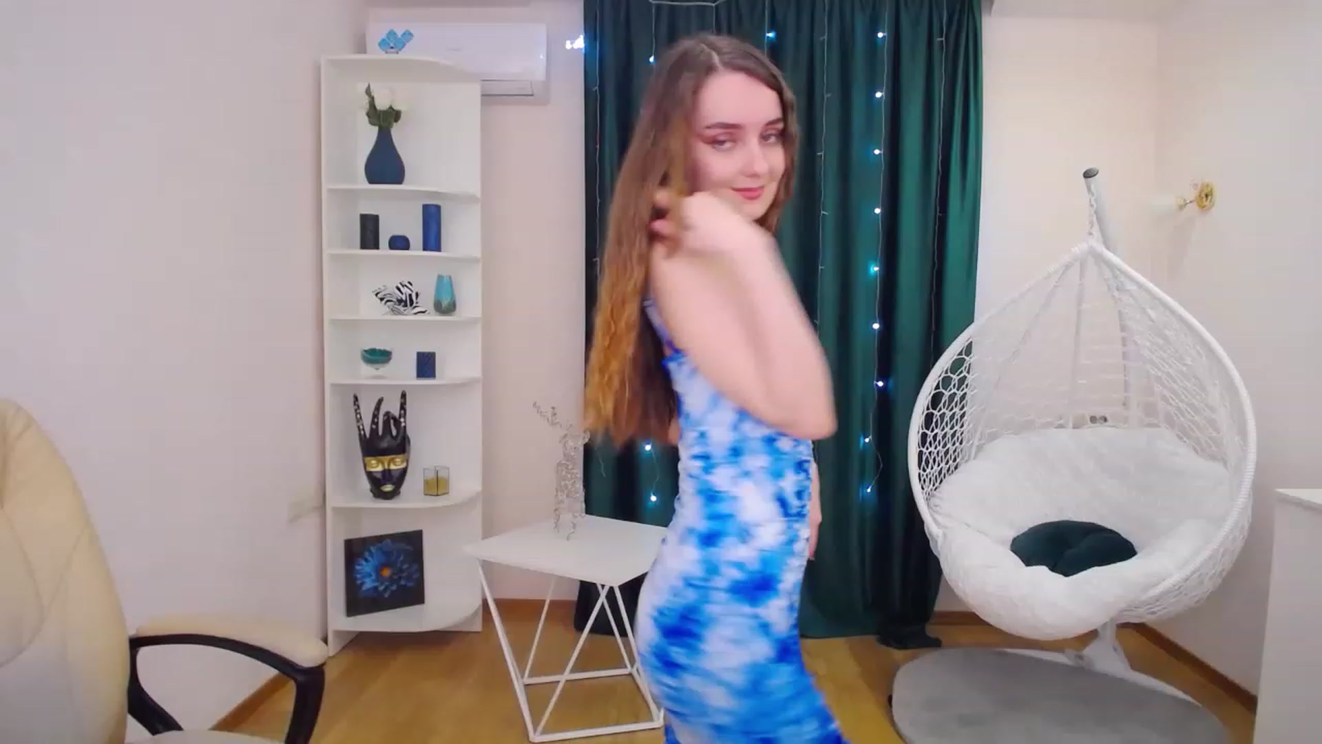 Gallery image thumbnail from OceanFeelss's myfreecams stream on, 02/28/2023, 08:22 image 2 of 20