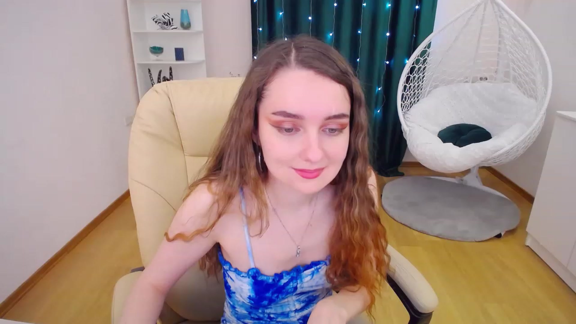 Gallery image thumbnail from OceanFeelss's myfreecams stream on, 02/28/2023, 08:22 image 5 of 20
