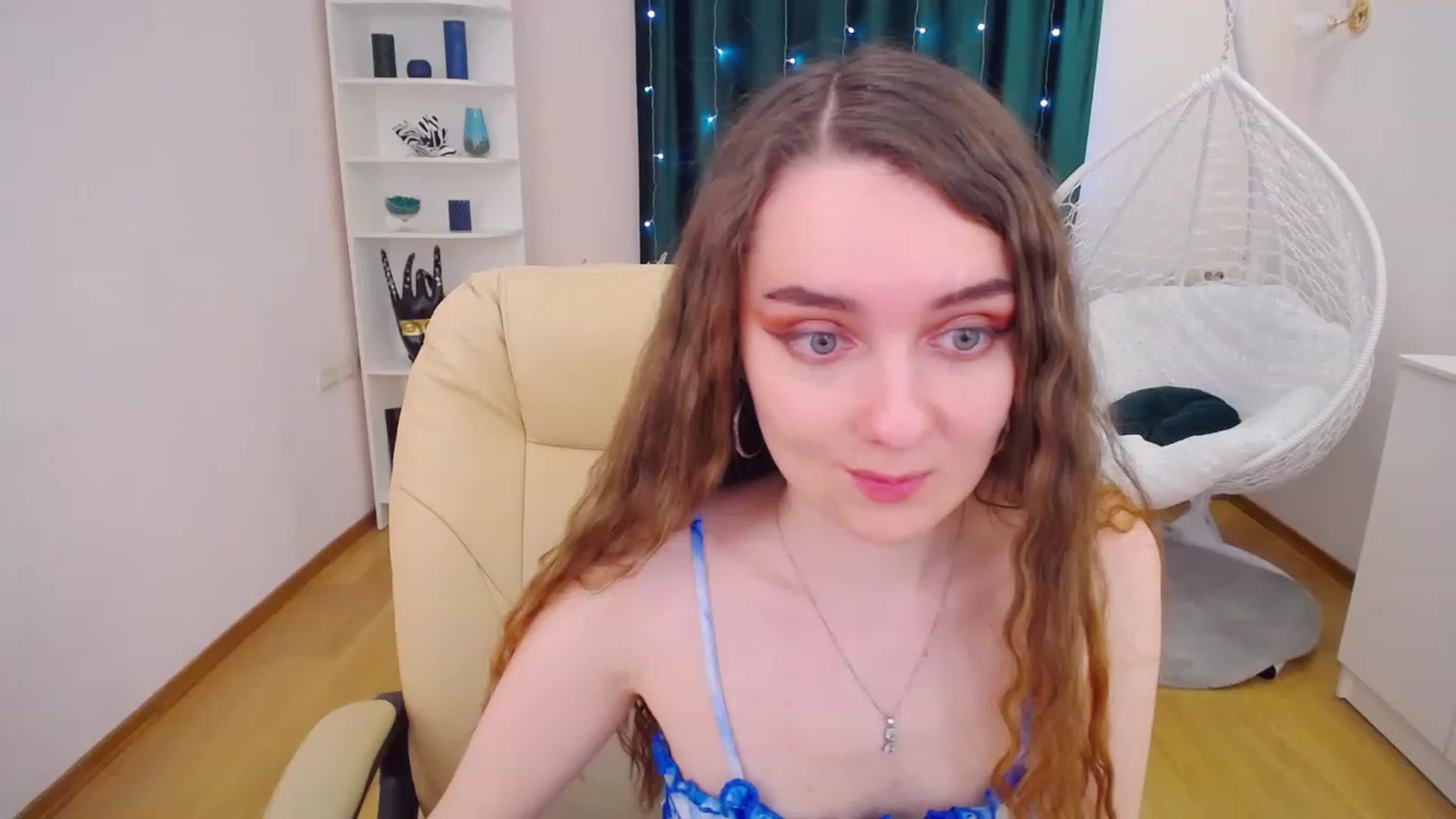 Gallery image thumbnail from OceanFeelss's myfreecams stream on, 02/28/2023, 09:45 image 14 of 20