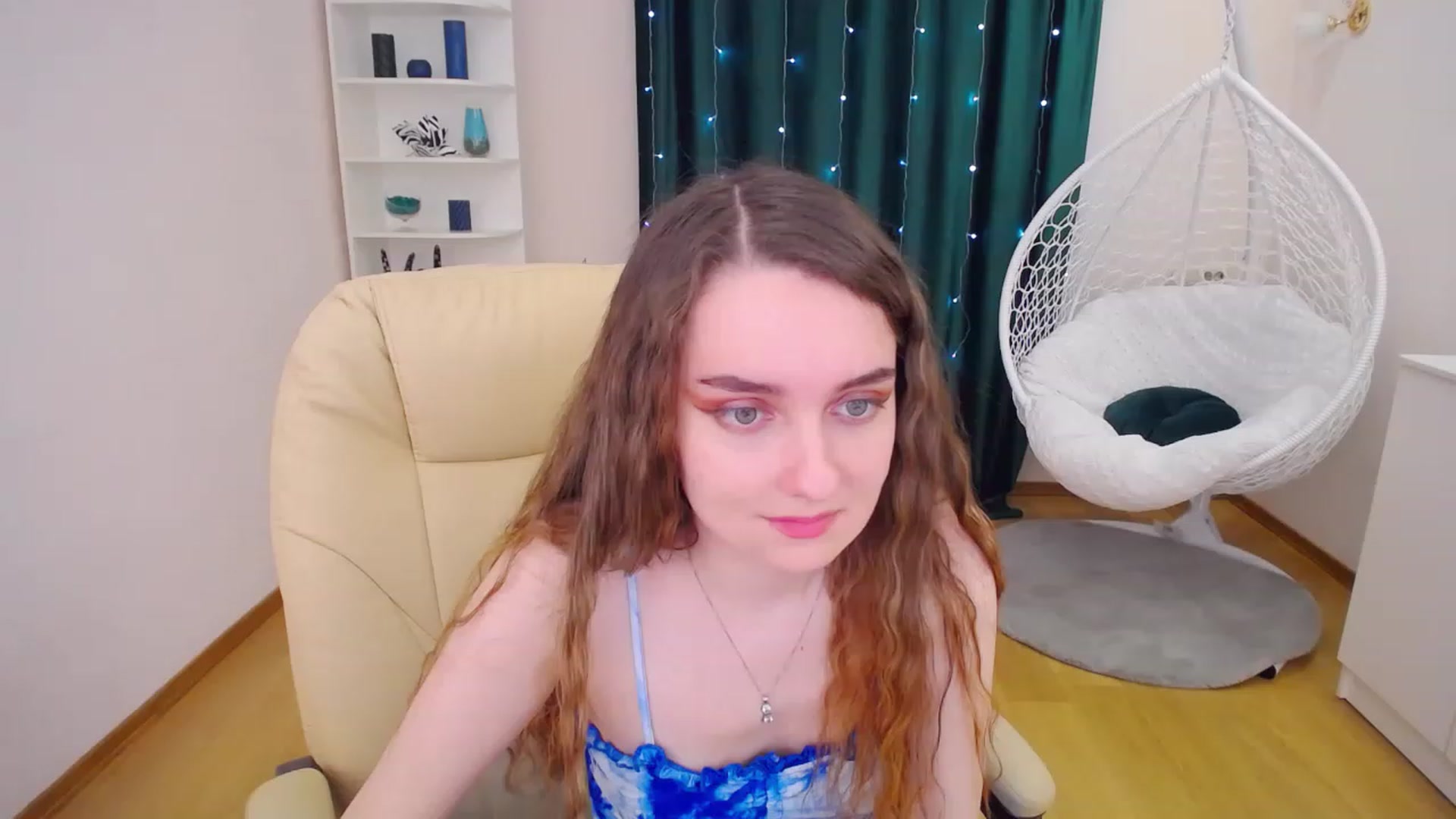Gallery image thumbnail from OceanFeelss's myfreecams stream on, 02/28/2023, 09:45 image 6 of 20