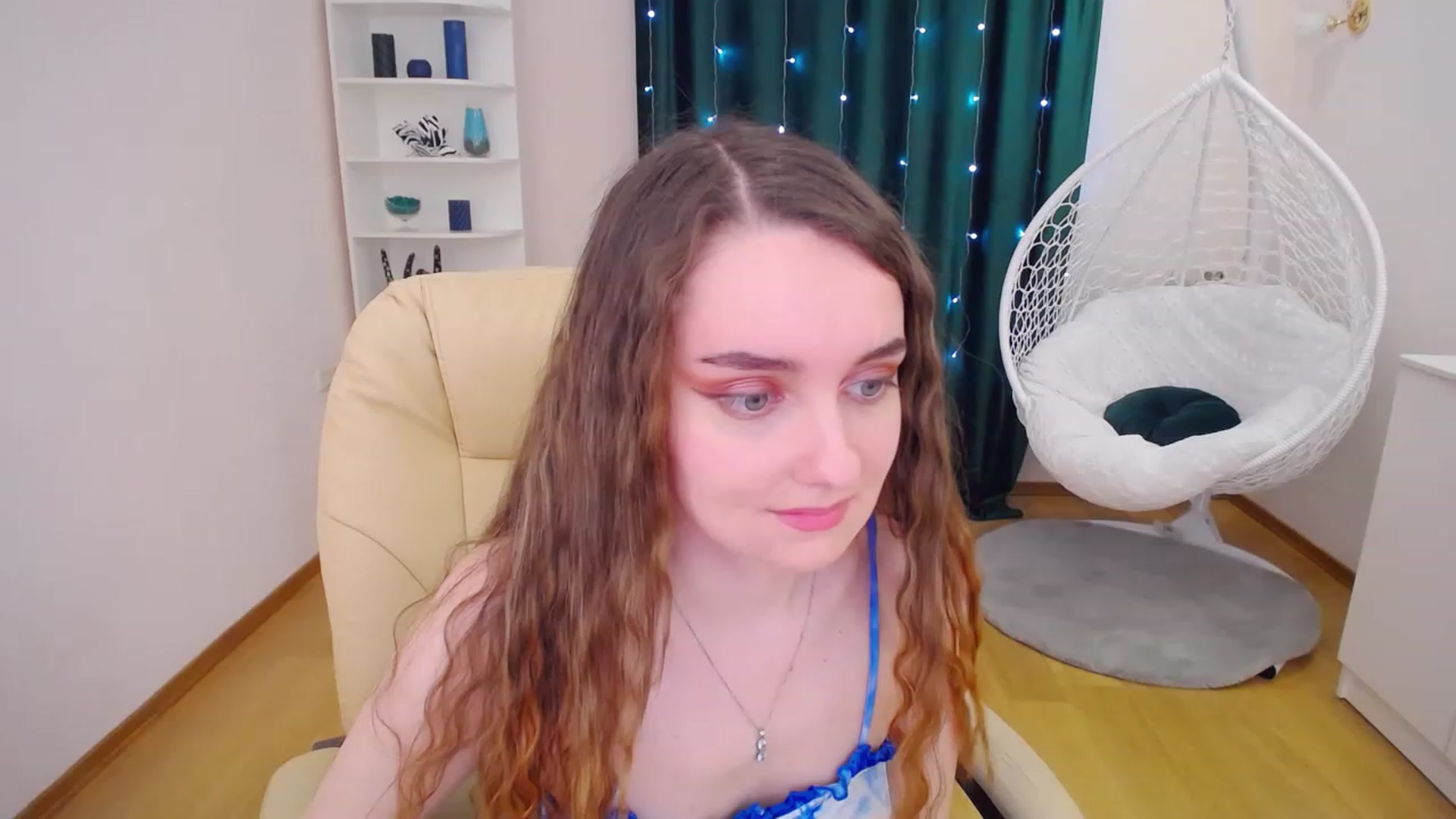 Gallery image thumbnail from OceanFeelss's myfreecams stream on, 02/28/2023, 09:45 image 13 of 20