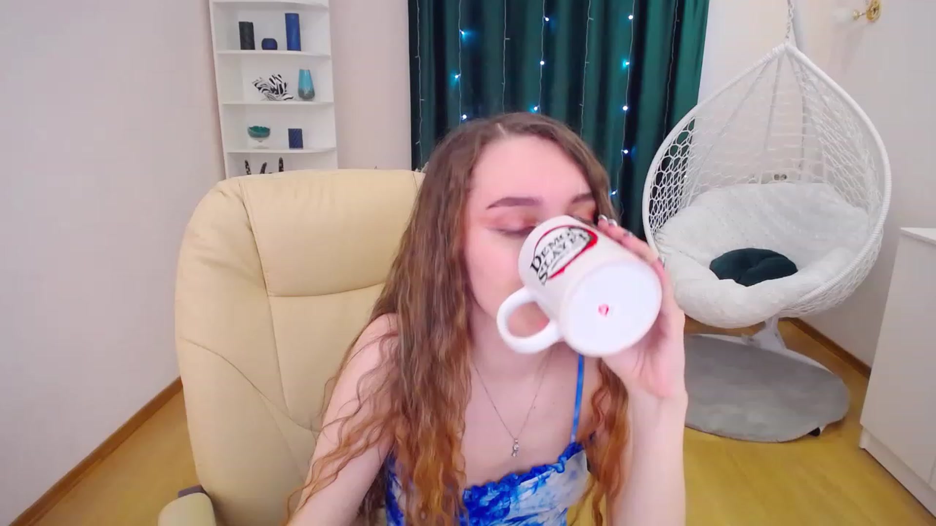 Gallery image thumbnail from OceanFeelss's myfreecams stream on, 02/28/2023, 09:45 image 11 of 20