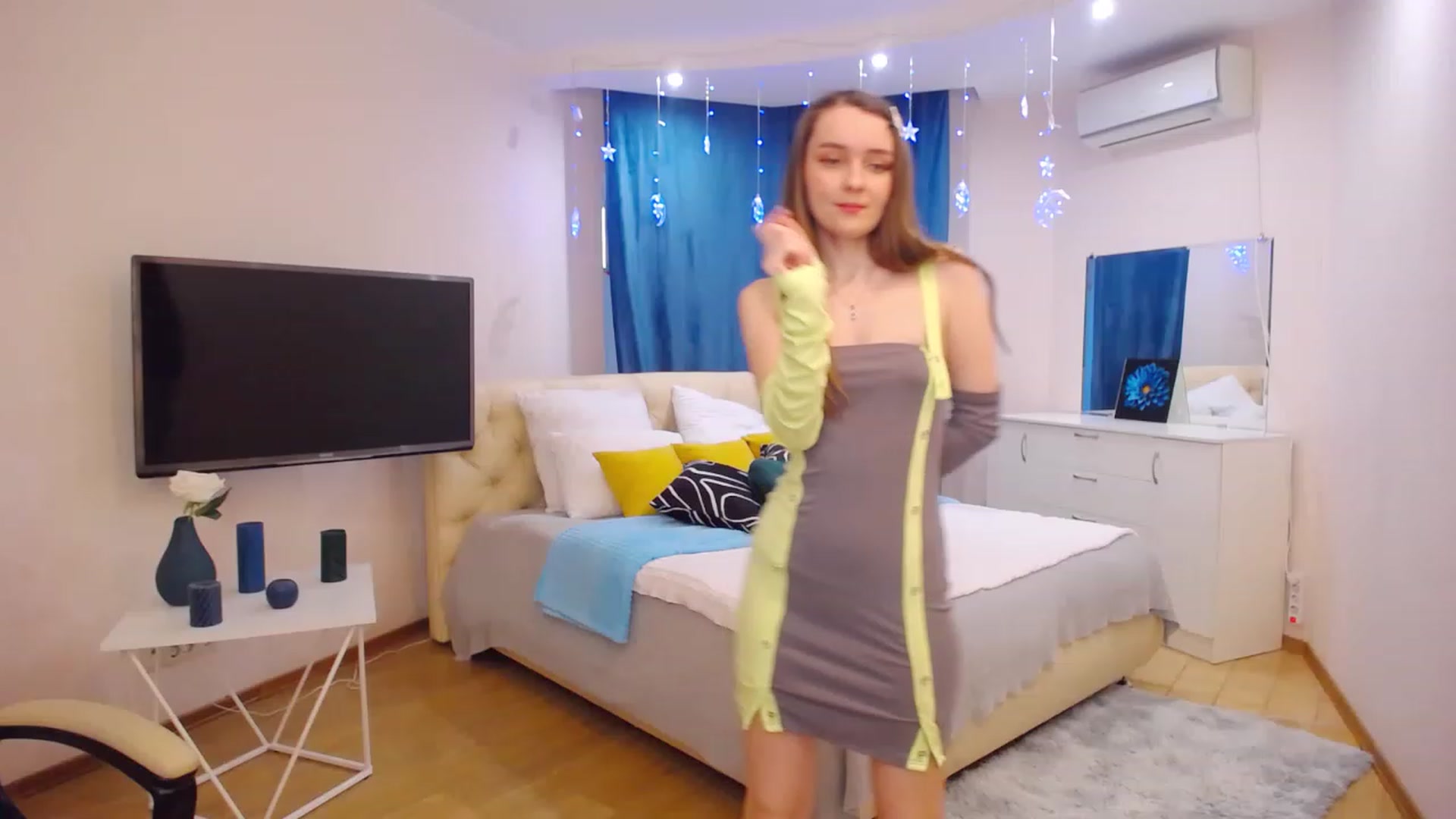 Gallery image thumbnail from OceanFeelss's myfreecams stream on, 03/03/2023, 09:47 image 2 of 20