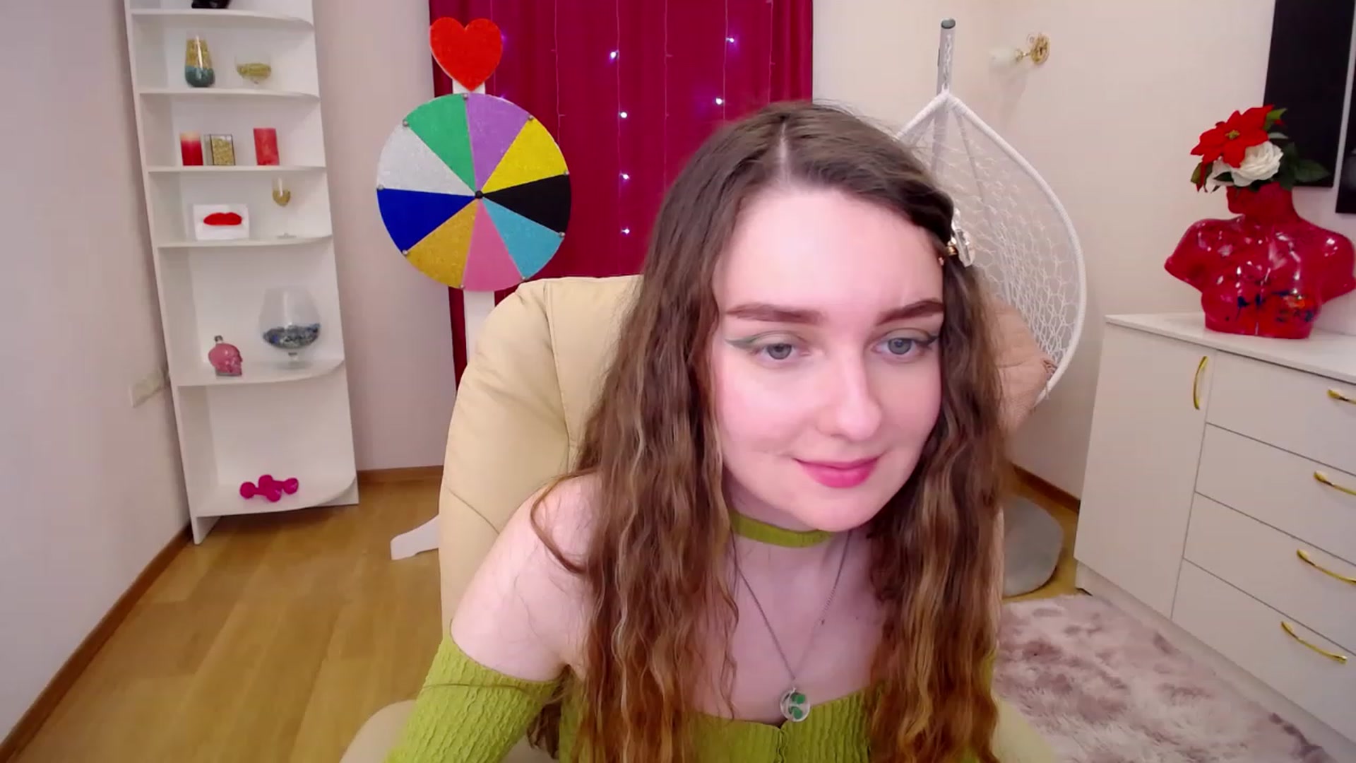 Gallery image thumbnail from OceanFeelss's myfreecams stream on, 03/05/2023, 09:53 image 9 of 20