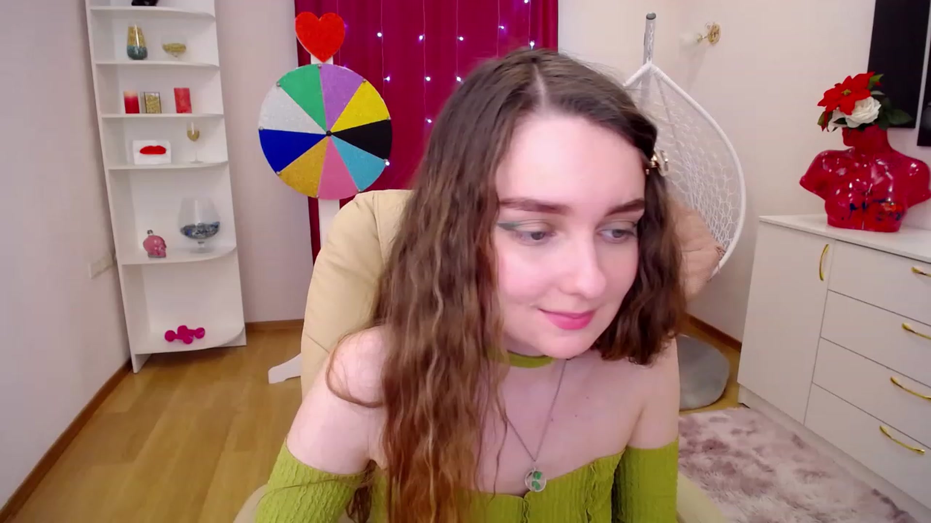 Gallery image thumbnail from OceanFeelss's myfreecams stream on, 03/05/2023, 09:53 image 13 of 20