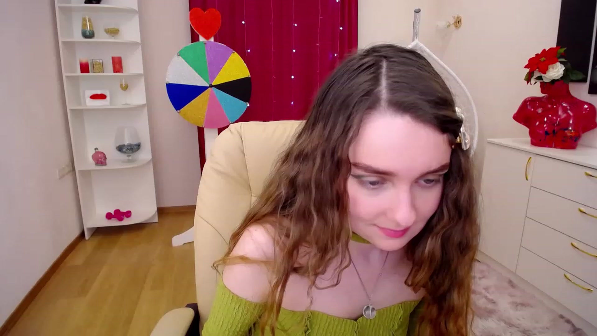 Gallery image thumbnail from OceanFeelss's myfreecams stream on, 03/05/2023, 09:53 image 17 of 20
