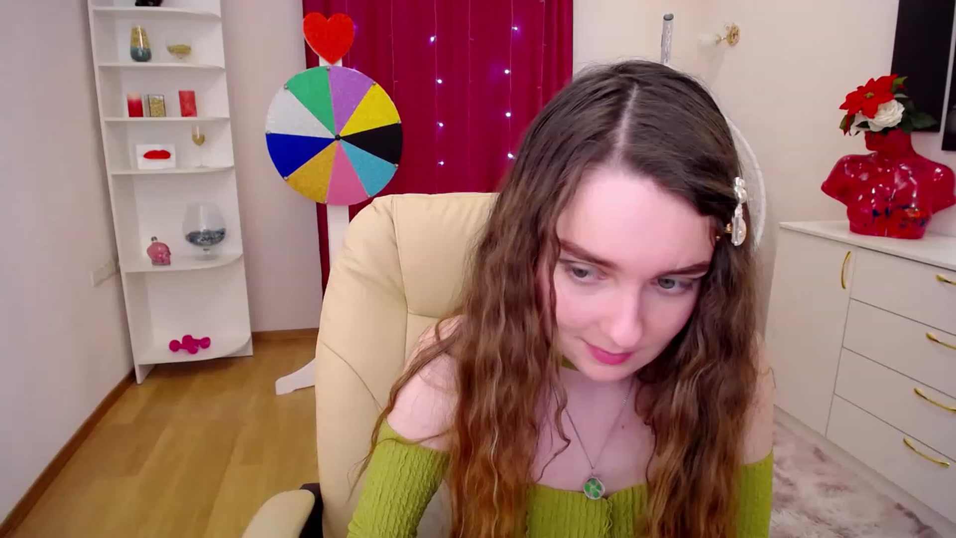 Gallery image thumbnail from OceanFeelss's myfreecams stream on, 03/05/2023, 09:53 image 4 of 20