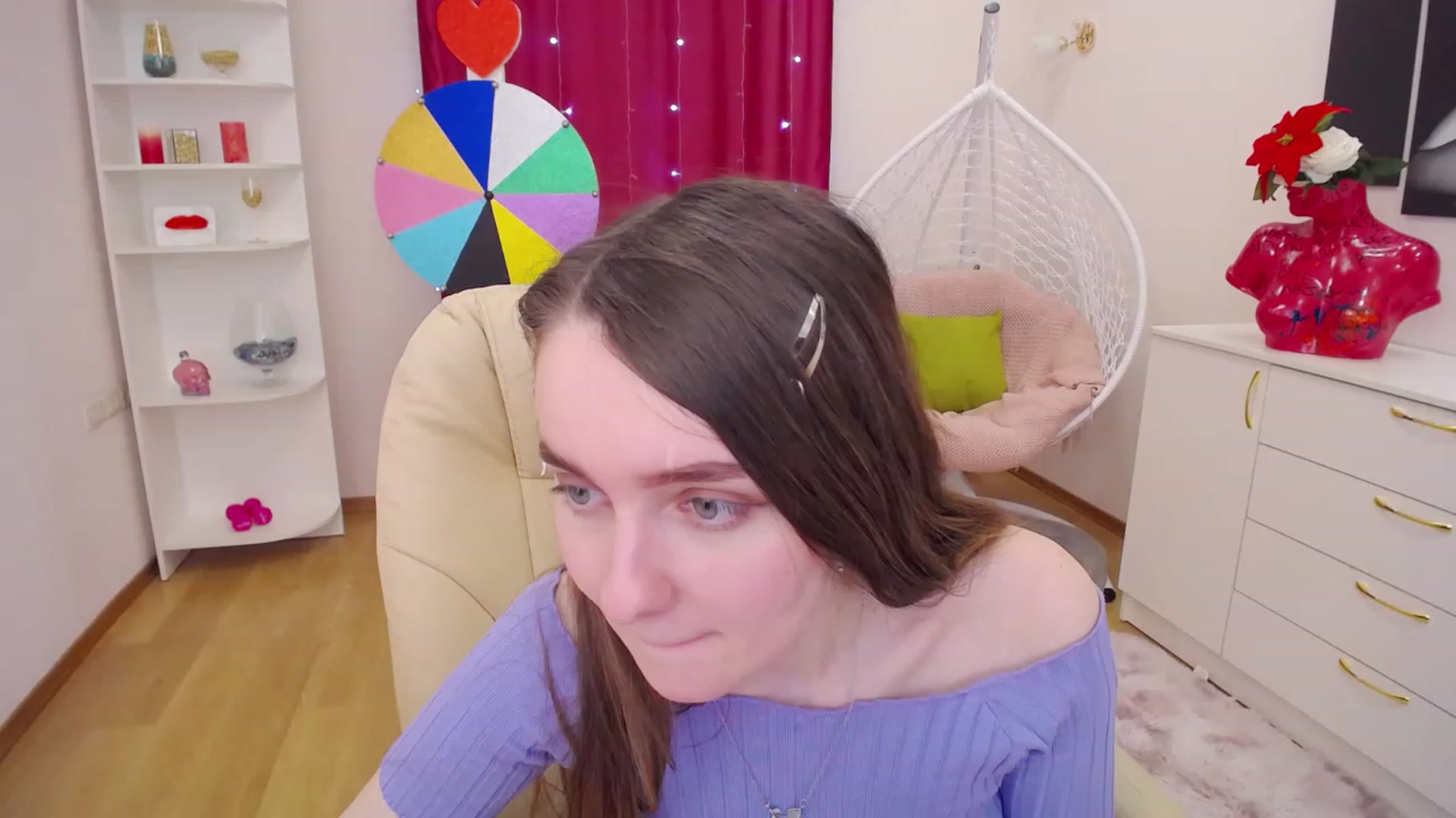 Gallery image thumbnail from OceanFeelss's myfreecams stream on, 03/07/2023, 07:48 image 18 of 20