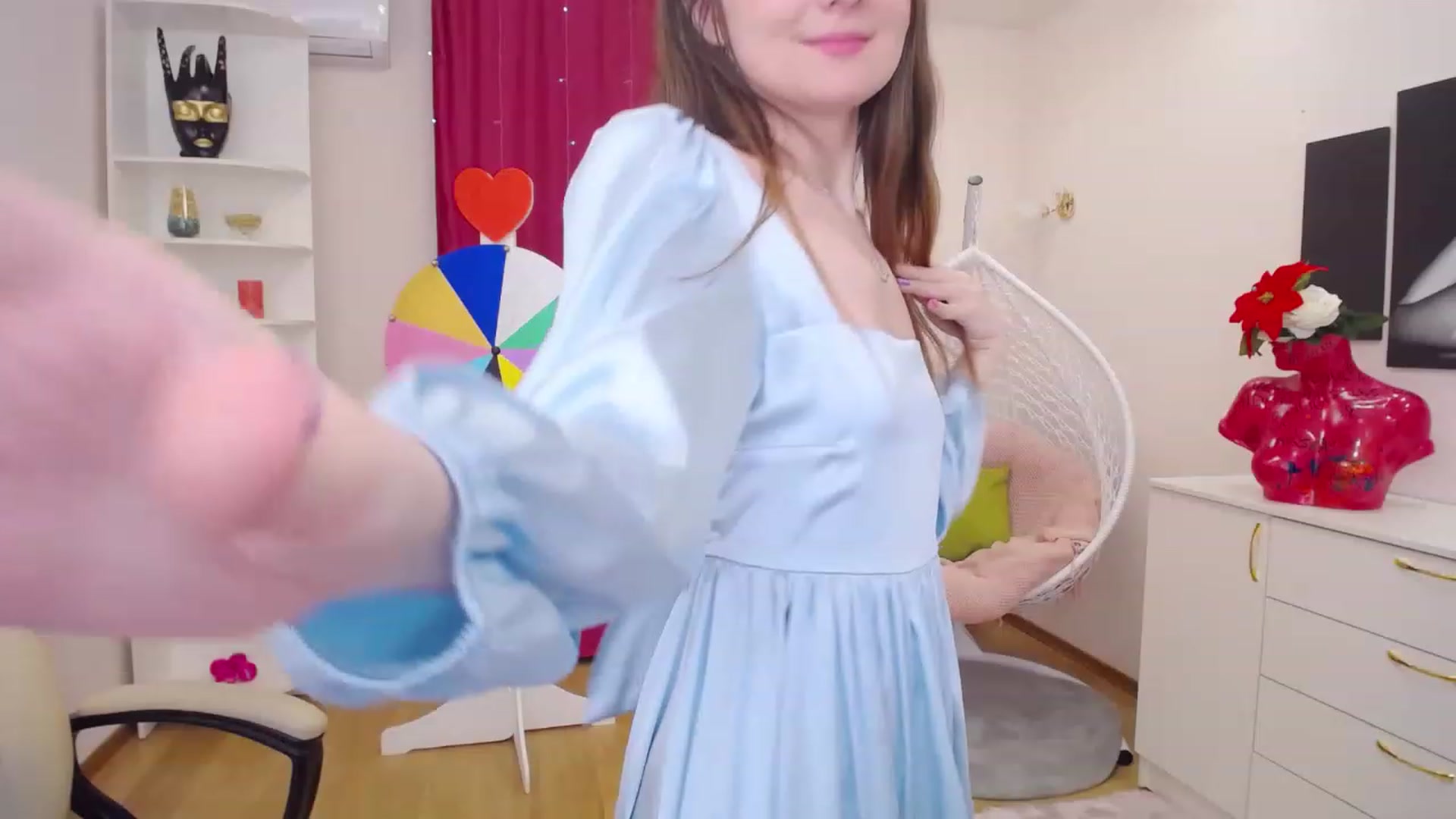 Gallery image thumbnail from OceanFeelss's myfreecams stream on, 03/07/2023, 08:20 image 10 of 20