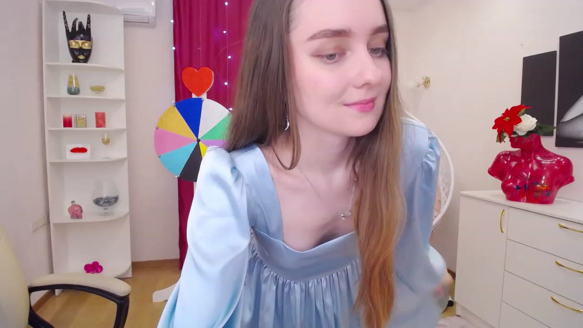 Gallery image thumbnail from OceanFeelss's myfreecams stream on, 03/07/2023, 08:20 image 8 of 20