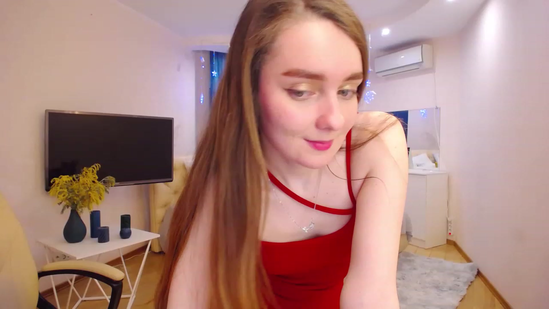 Gallery image thumbnail from OceanFeelss's myfreecams stream on, 03/08/2023, 09:38 image 1 of 20