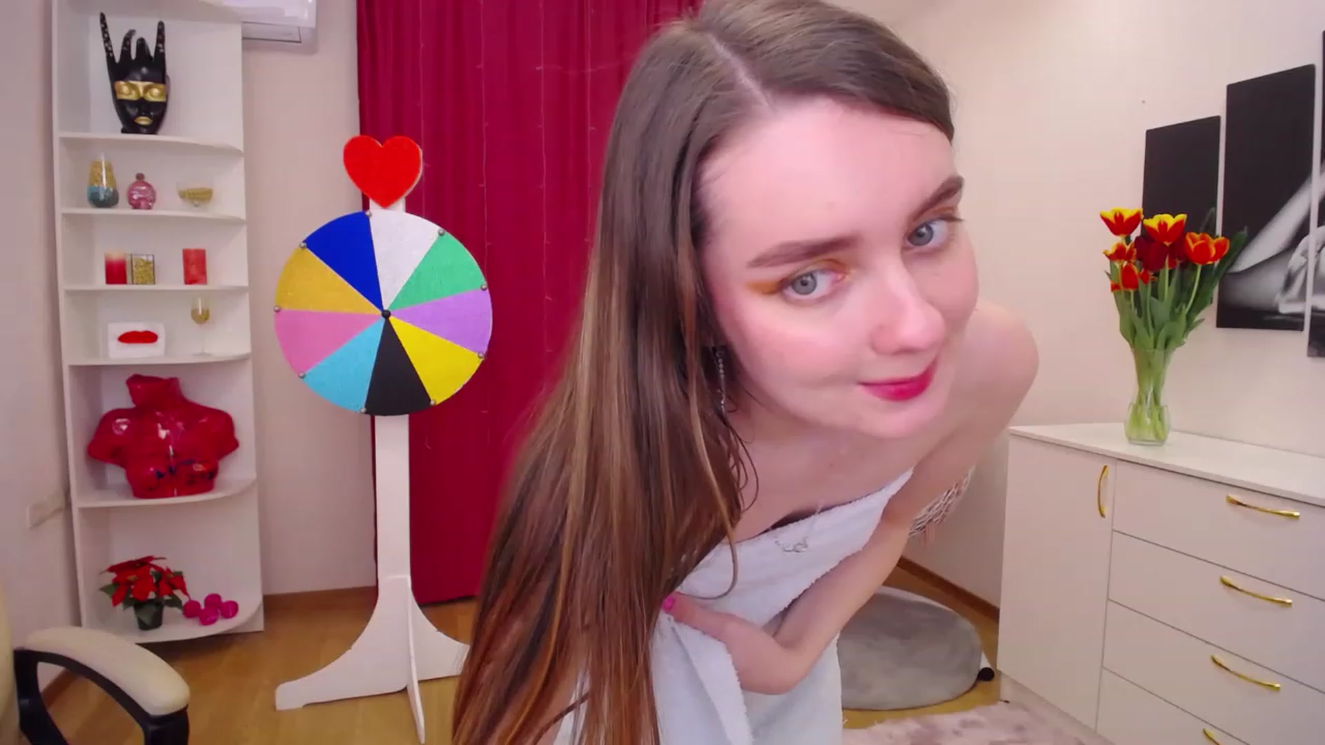 Gallery image thumbnail from OceanFeelss's myfreecams stream on, 03/10/2023, 09:51 image 2 of 20