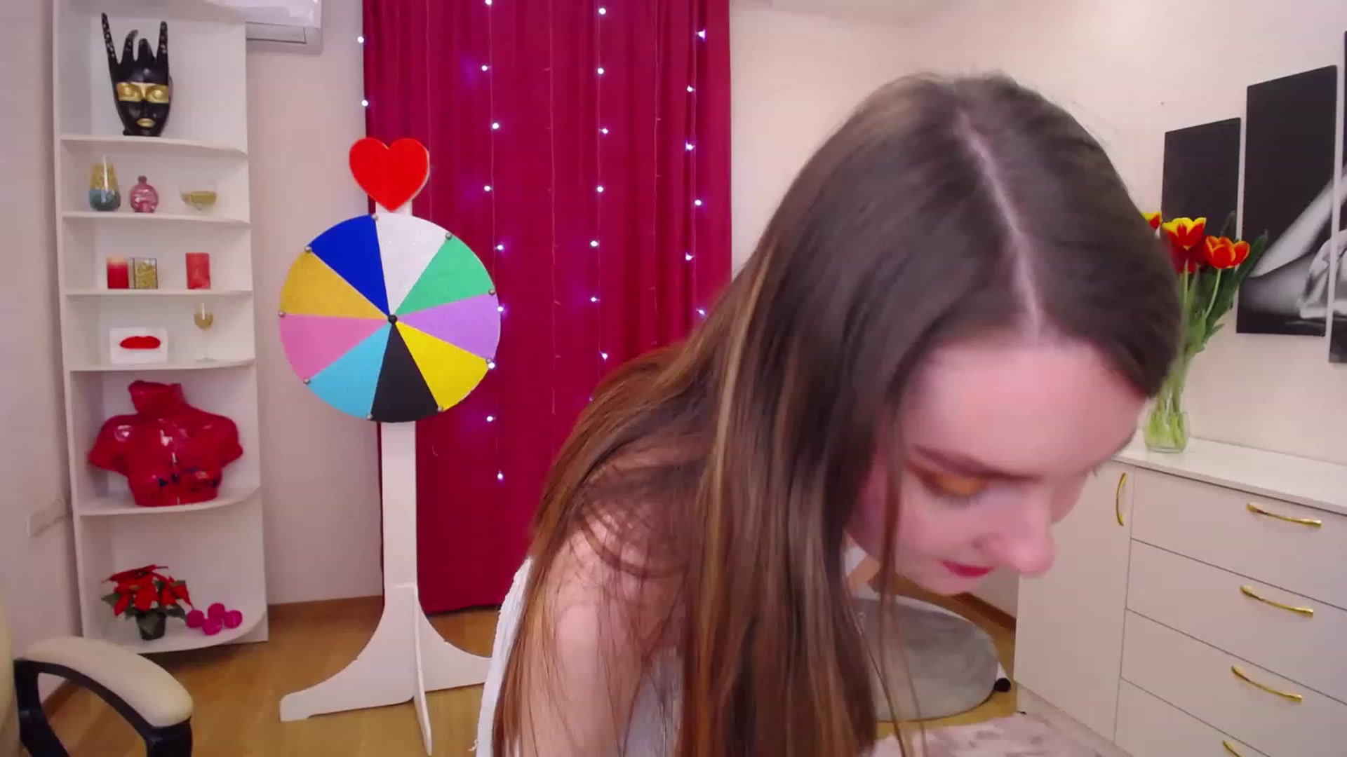 Gallery image thumbnail from OceanFeelss's myfreecams stream on, 03/10/2023, 09:51 image 1 of 20