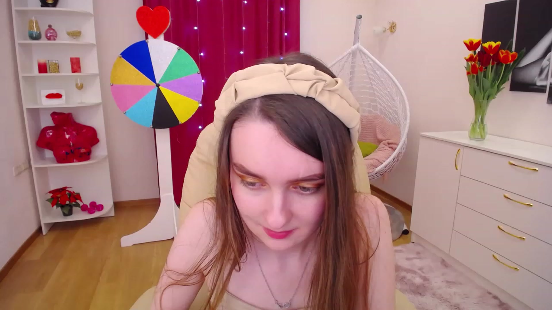 Gallery image thumbnail from OceanFeelss's myfreecams stream on, 03/10/2023, 09:51 image 18 of 20