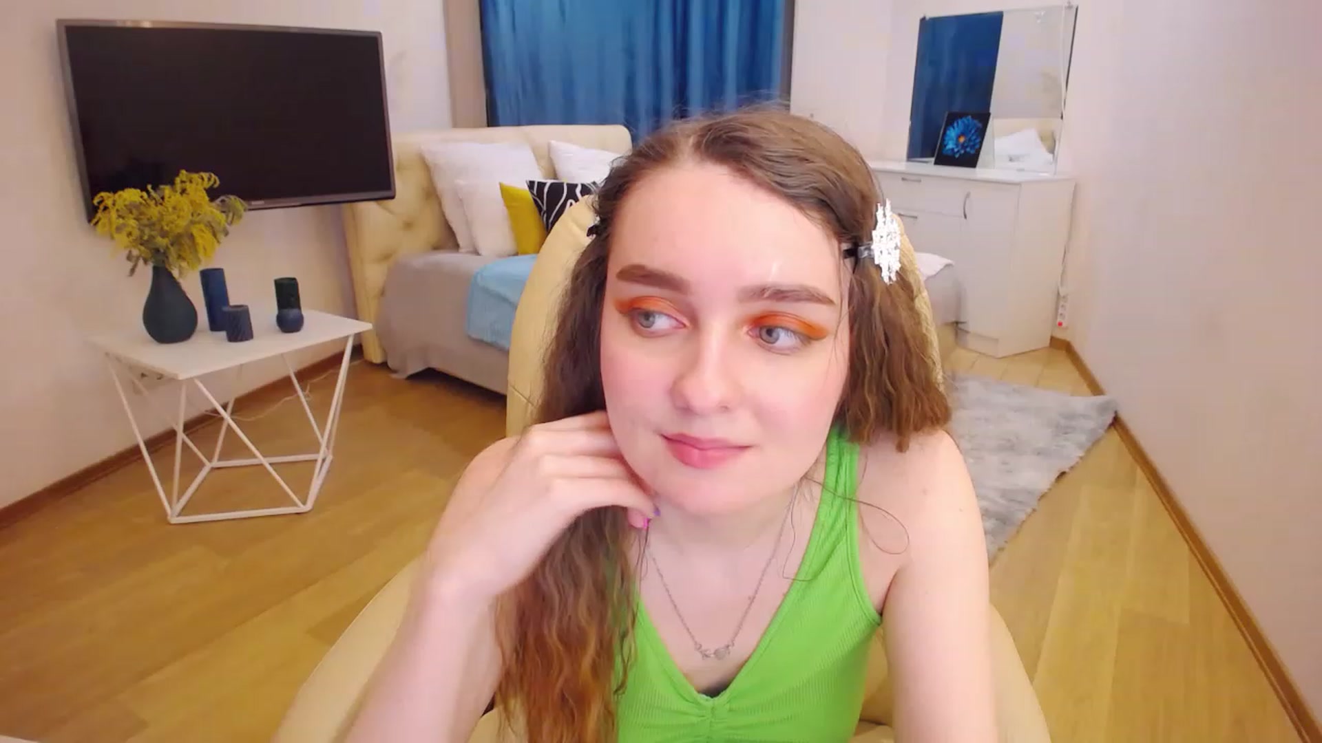 Gallery image thumbnail from OceanFeelss's myfreecams stream on, 03/11/2023, 14:56 image 15 of 20