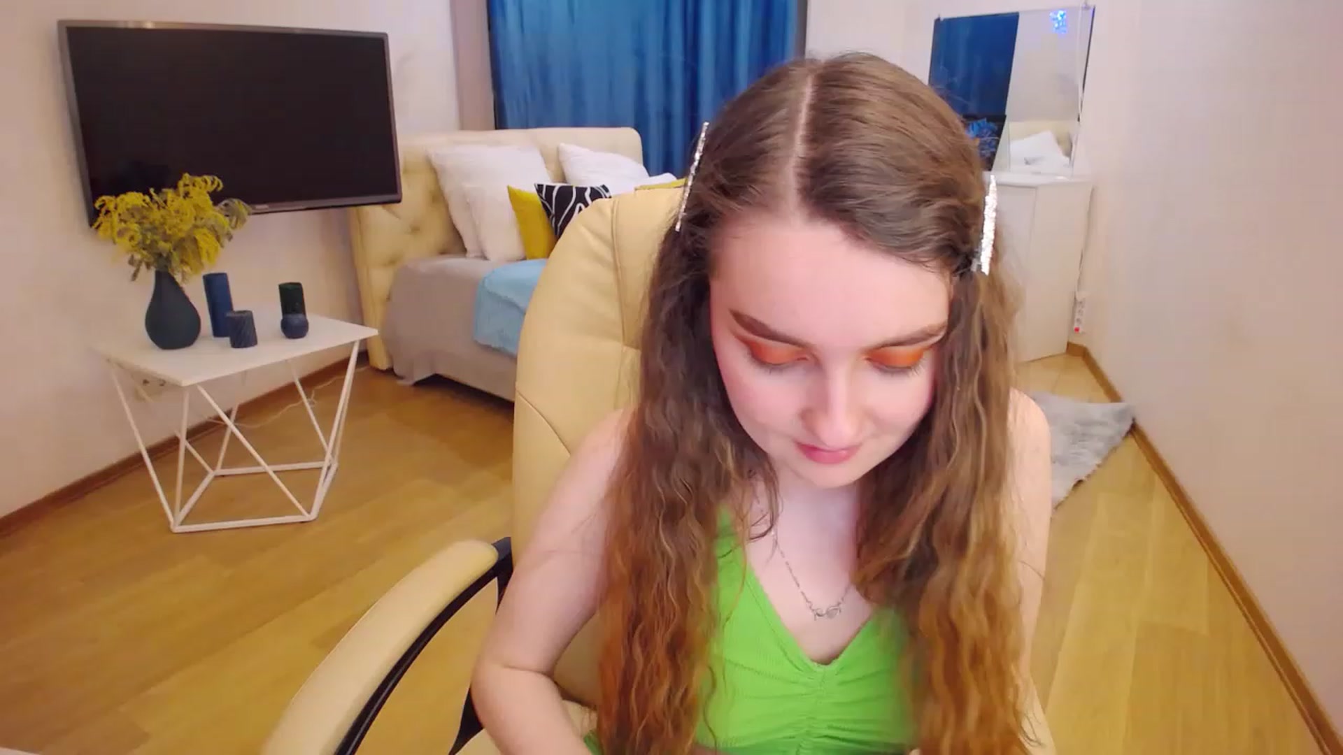 Gallery image thumbnail from OceanFeelss's myfreecams stream on, 03/11/2023, 14:56 image 11 of 20
