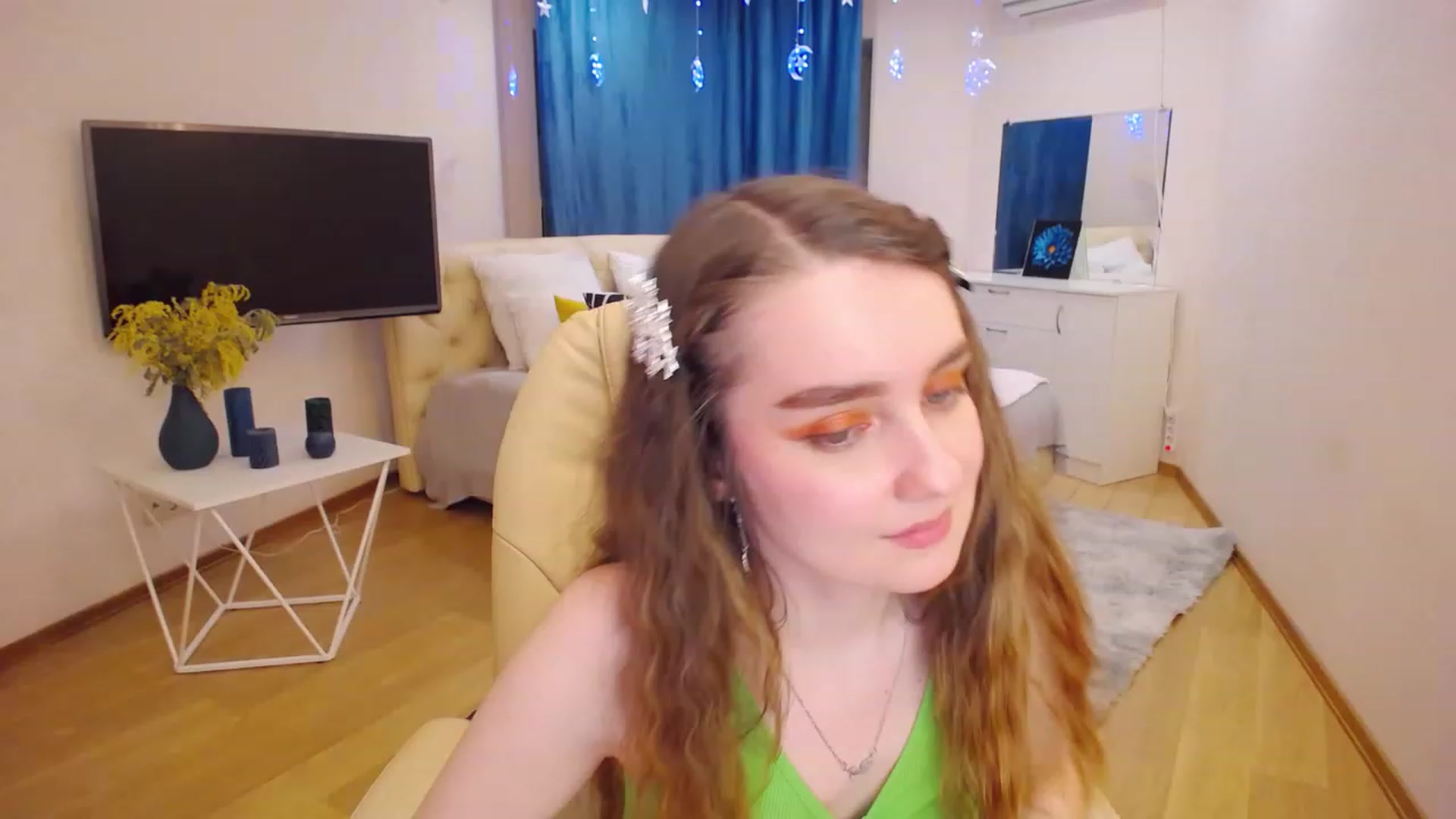 Gallery image thumbnail from OceanFeelss's myfreecams stream on, 03/11/2023, 14:56 image 6 of 20