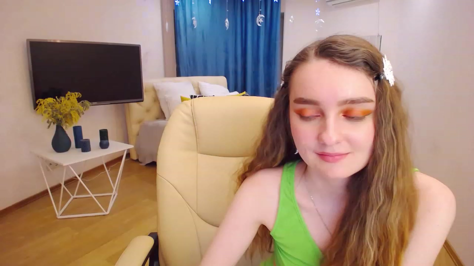 Gallery image thumbnail from OceanFeelss's myfreecams stream on, 03/11/2023, 14:56 image 3 of 20