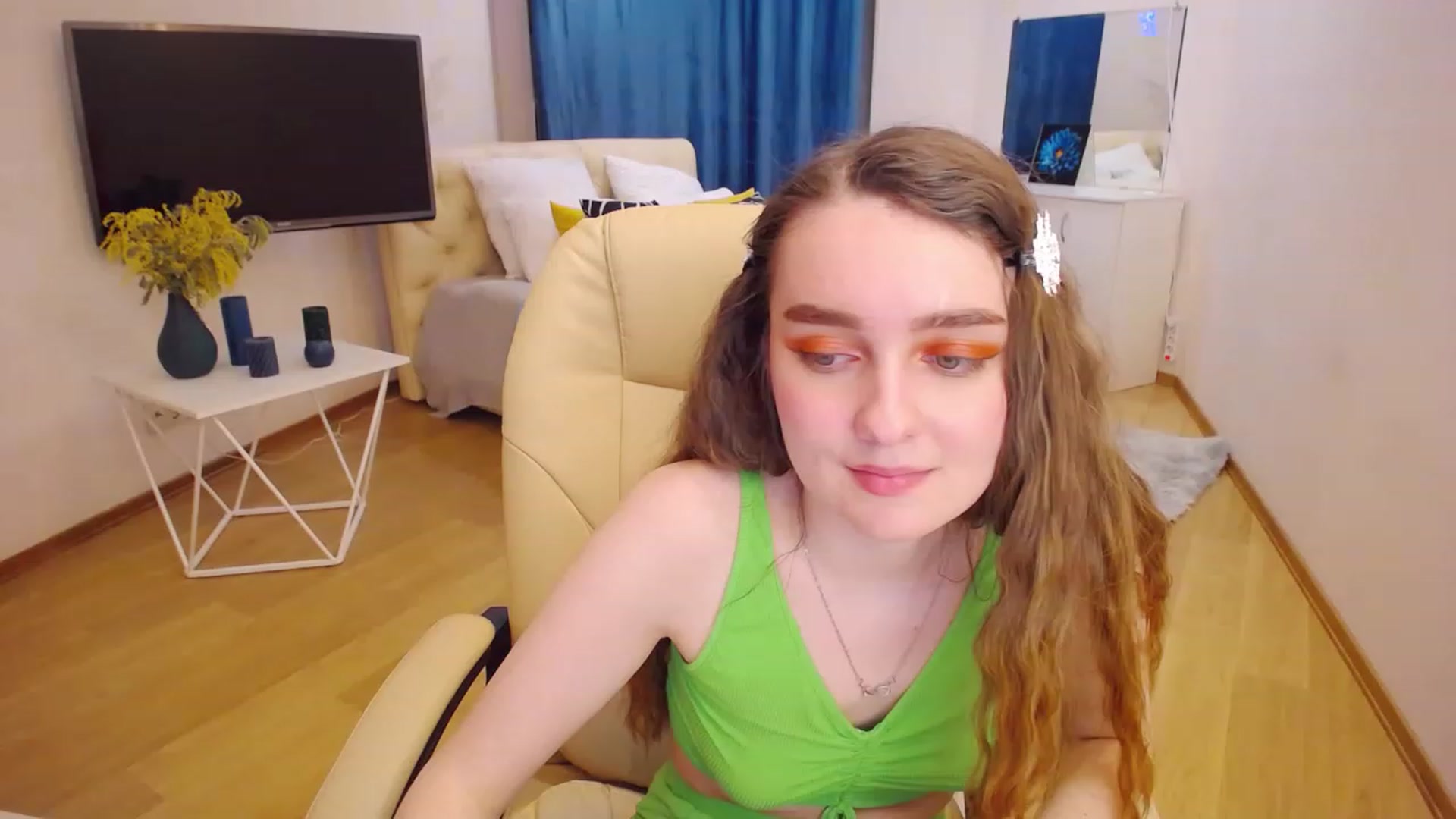 Gallery image thumbnail from OceanFeelss's myfreecams stream on, 03/11/2023, 14:56 image 10 of 20