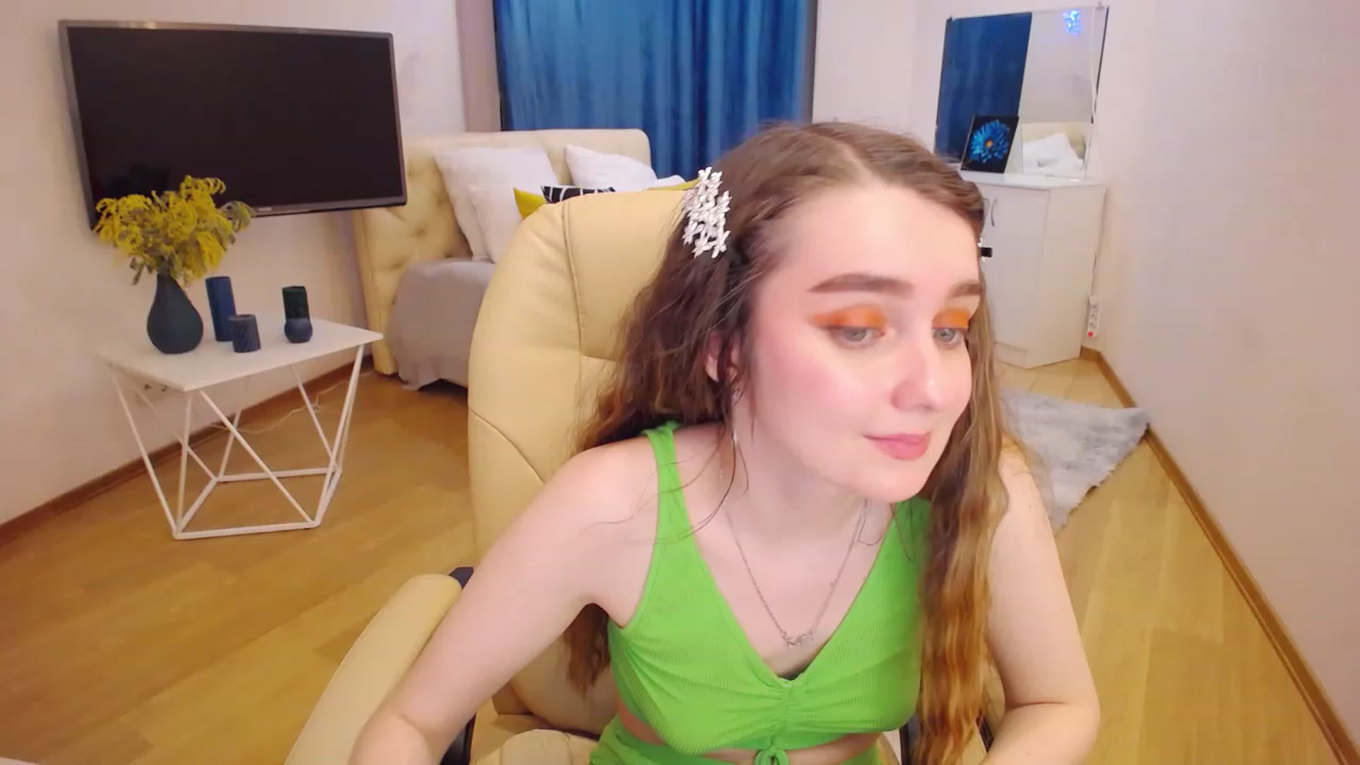 Gallery image thumbnail from OceanFeelss's myfreecams stream on, 03/11/2023, 14:56 image 9 of 20