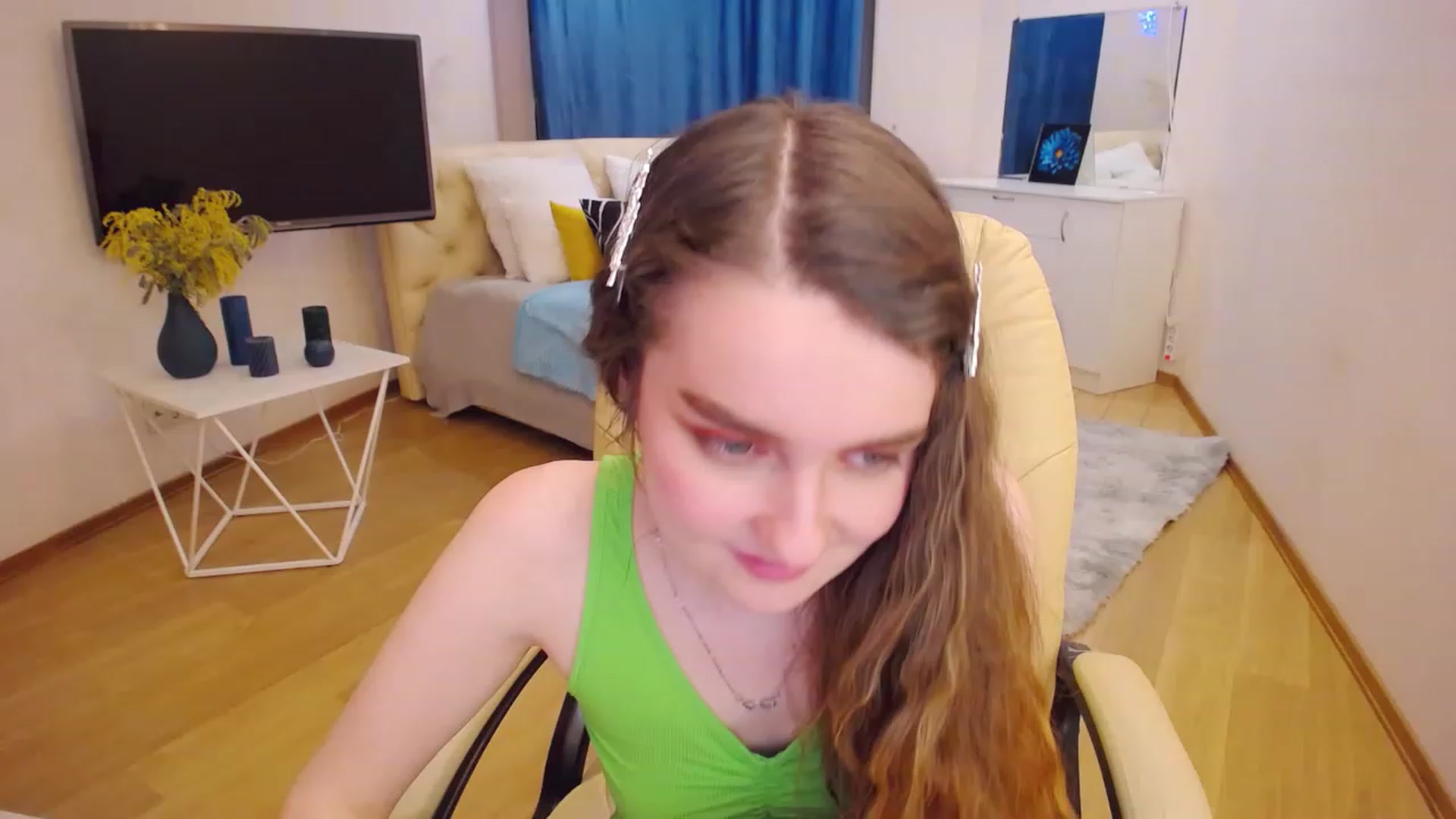 Gallery image thumbnail from OceanFeelss's myfreecams stream on, 03/11/2023, 14:56 image 19 of 20