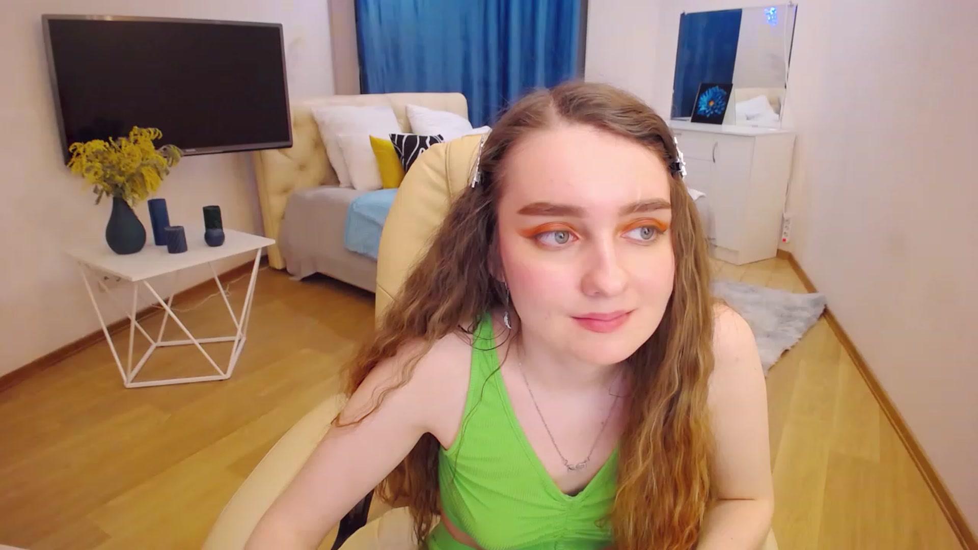 Gallery image thumbnail from OceanFeelss's myfreecams stream on, 03/11/2023, 14:56 image 14 of 20