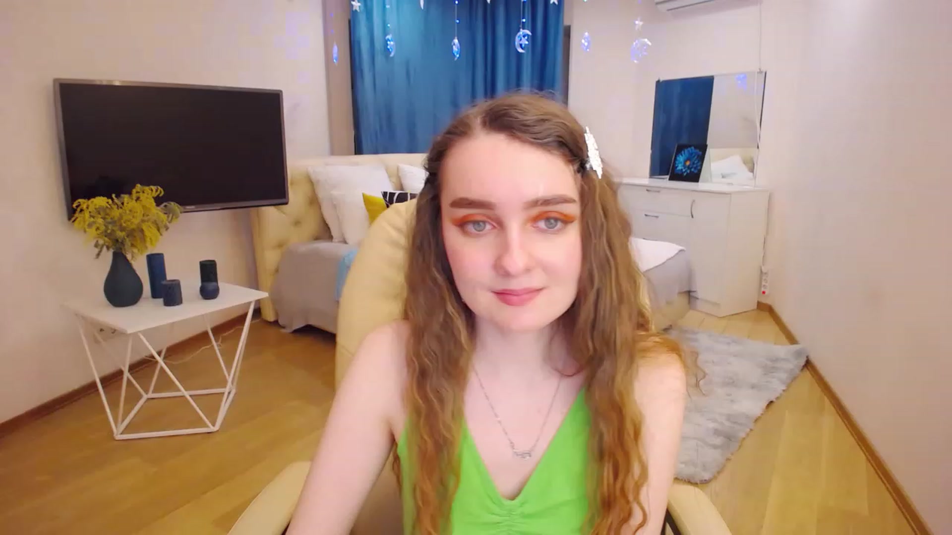 Gallery image thumbnail from OceanFeelss's myfreecams stream on, 03/11/2023, 14:56 image 5 of 20
