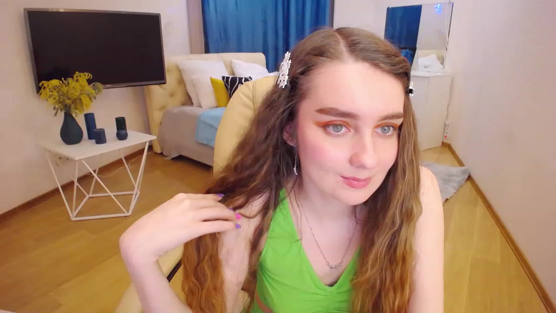 Gallery image thumbnail from OceanFeelss's myfreecams stream on, 03/11/2023, 14:56 image 12 of 20