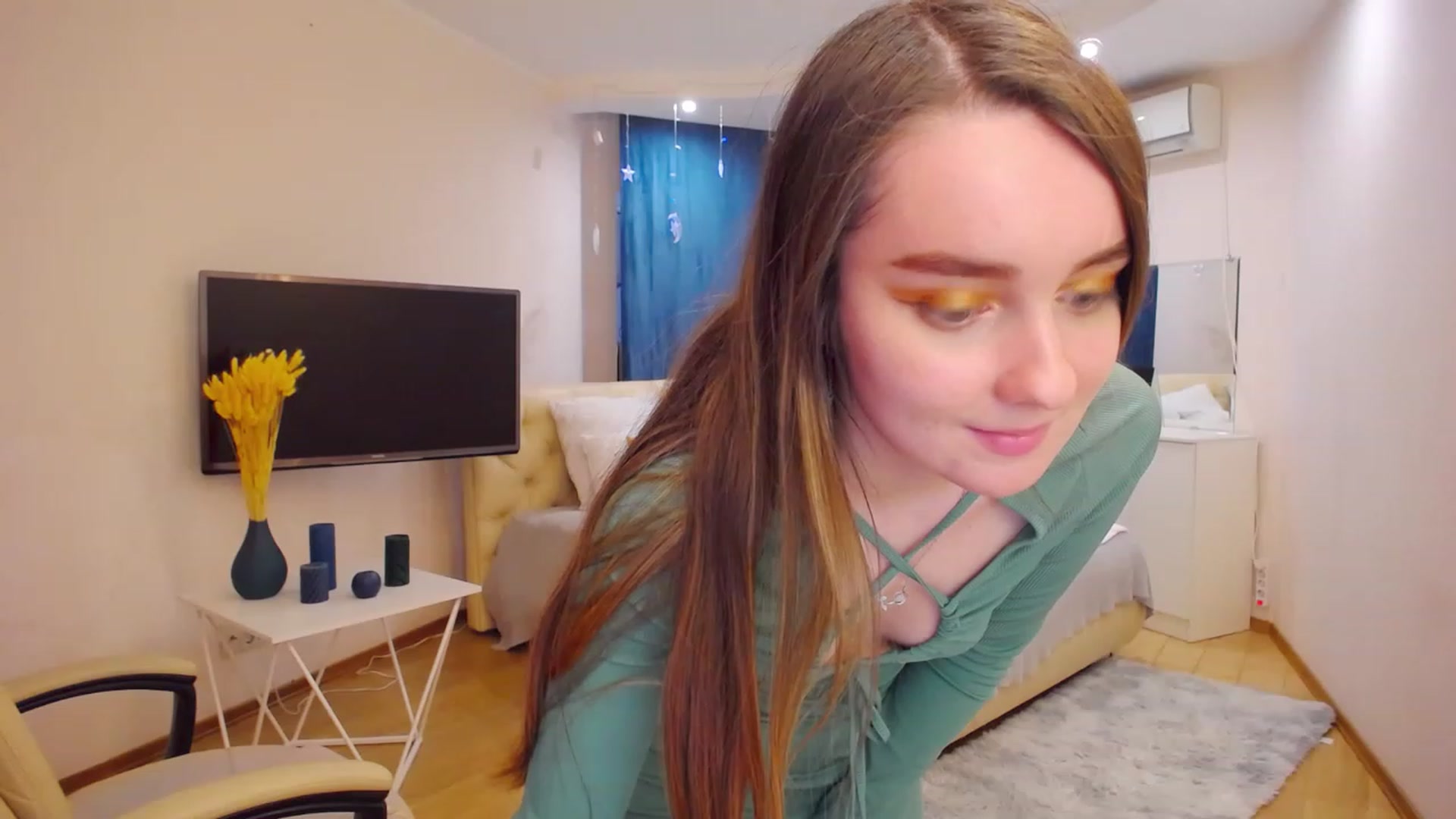 Gallery image thumbnail from OceanFeelss's myfreecams stream on, 03/14/2023, 08:29 image 8 of 20