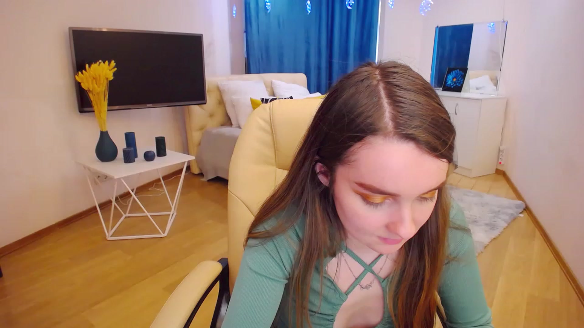 Gallery image thumbnail from OceanFeelss's myfreecams stream on, 03/14/2023, 08:29 image 18 of 20