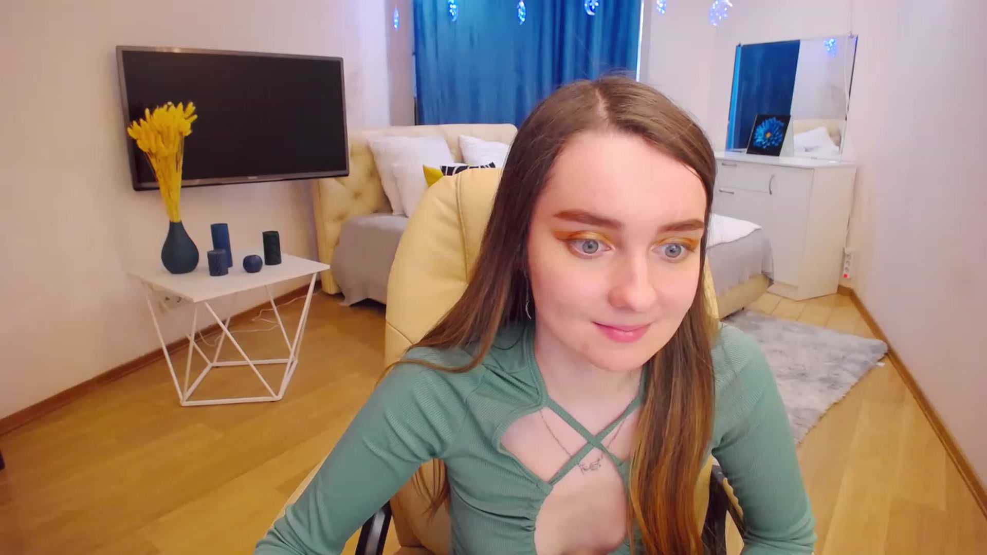 Gallery image thumbnail from OceanFeelss's myfreecams stream on, 03/14/2023, 08:29 image 17 of 20