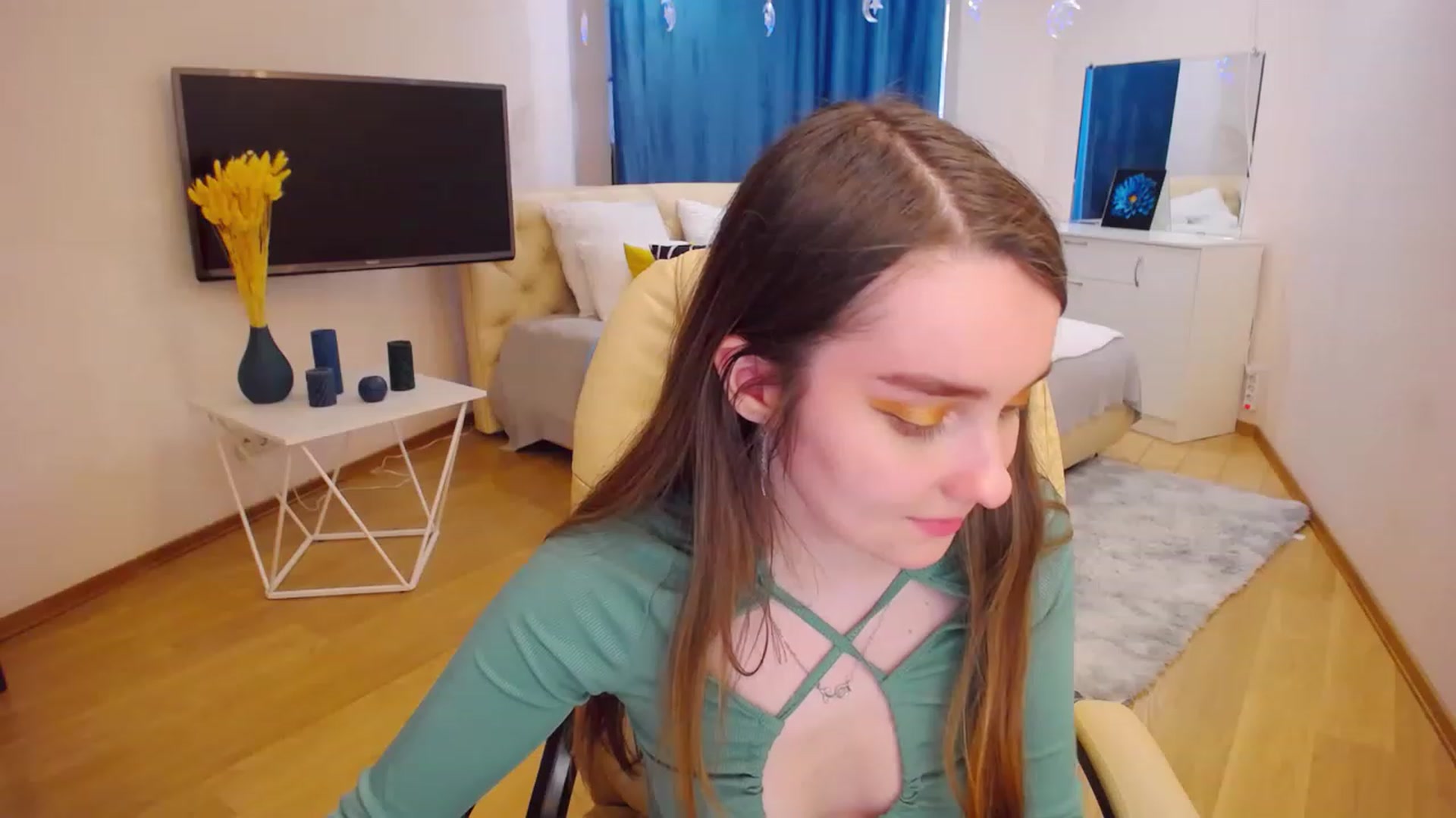 Gallery image thumbnail from OceanFeelss's myfreecams stream on, 03/14/2023, 08:29 image 19 of 20