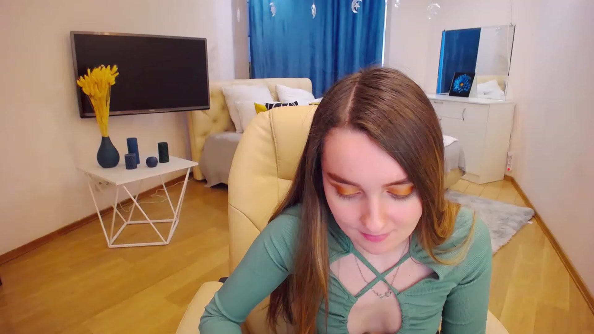 Gallery image thumbnail from OceanFeelss's myfreecams stream on, 03/14/2023, 08:29 image 11 of 20