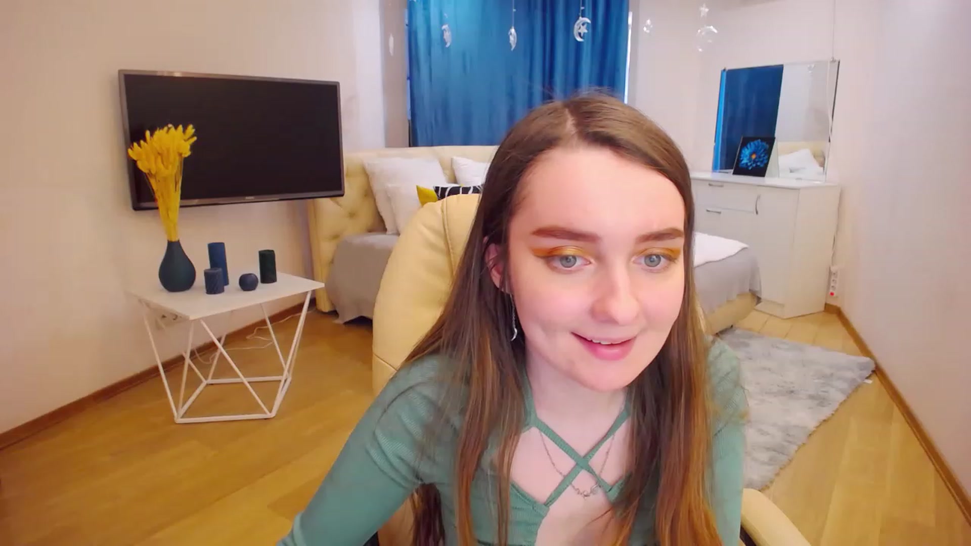 Gallery image thumbnail from OceanFeelss's myfreecams stream on, 03/14/2023, 08:29 image 15 of 20