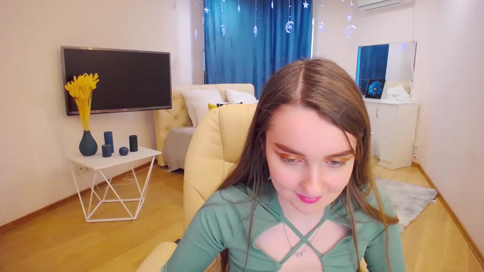 Gallery image thumbnail from OceanFeelss's myfreecams stream on, 03/14/2023, 09:02 image 19 of 20