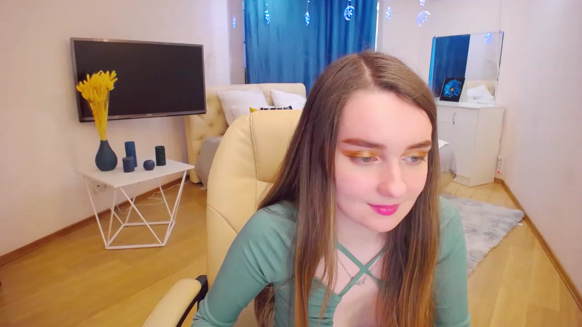 Gallery image thumbnail from OceanFeelss's myfreecams stream on, 03/14/2023, 09:02 image 5 of 20