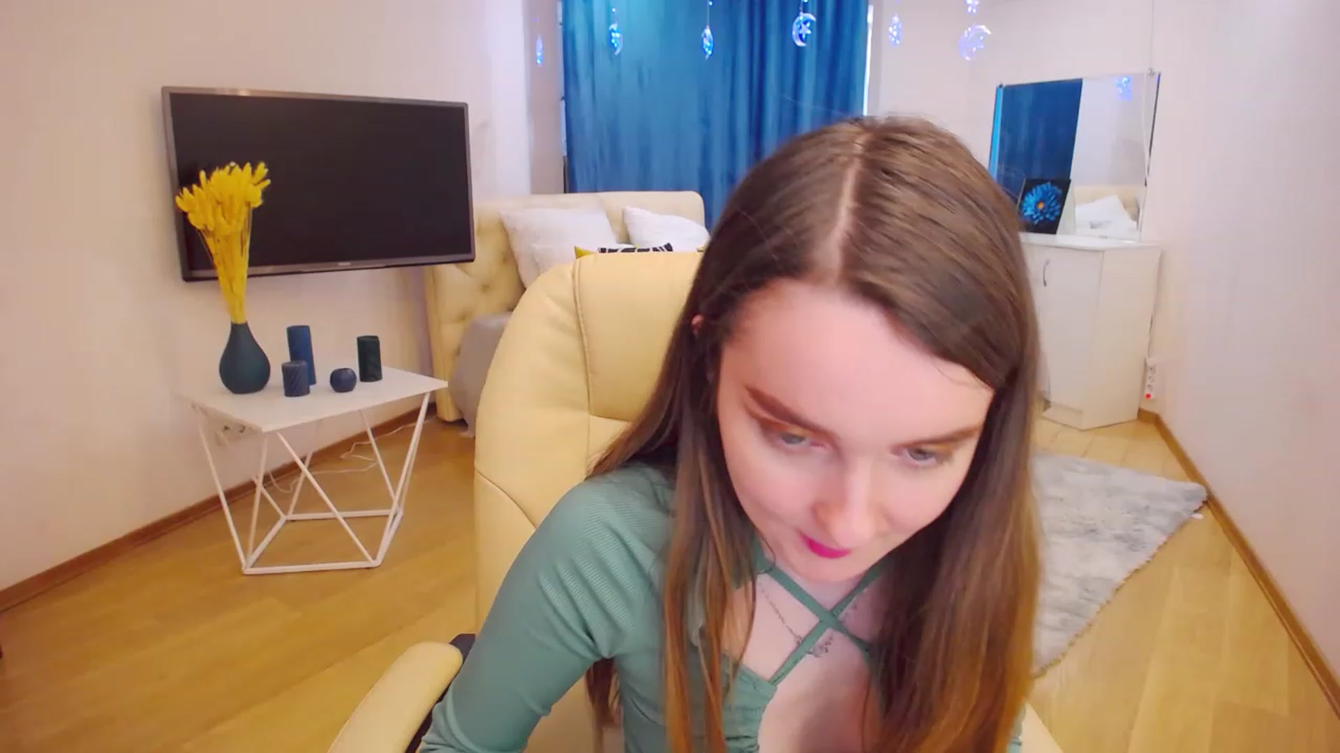 Gallery image thumbnail from OceanFeelss's myfreecams stream on, 03/14/2023, 09:02 image 6 of 20