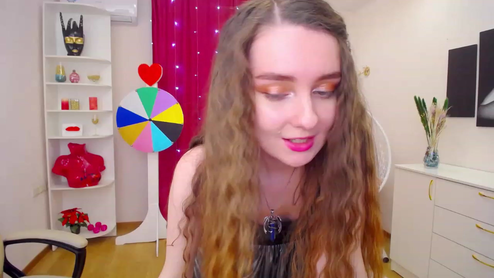Gallery image thumbnail from OceanFeelss's myfreecams stream on, 03/15/2023, 09:14 image 12 of 20