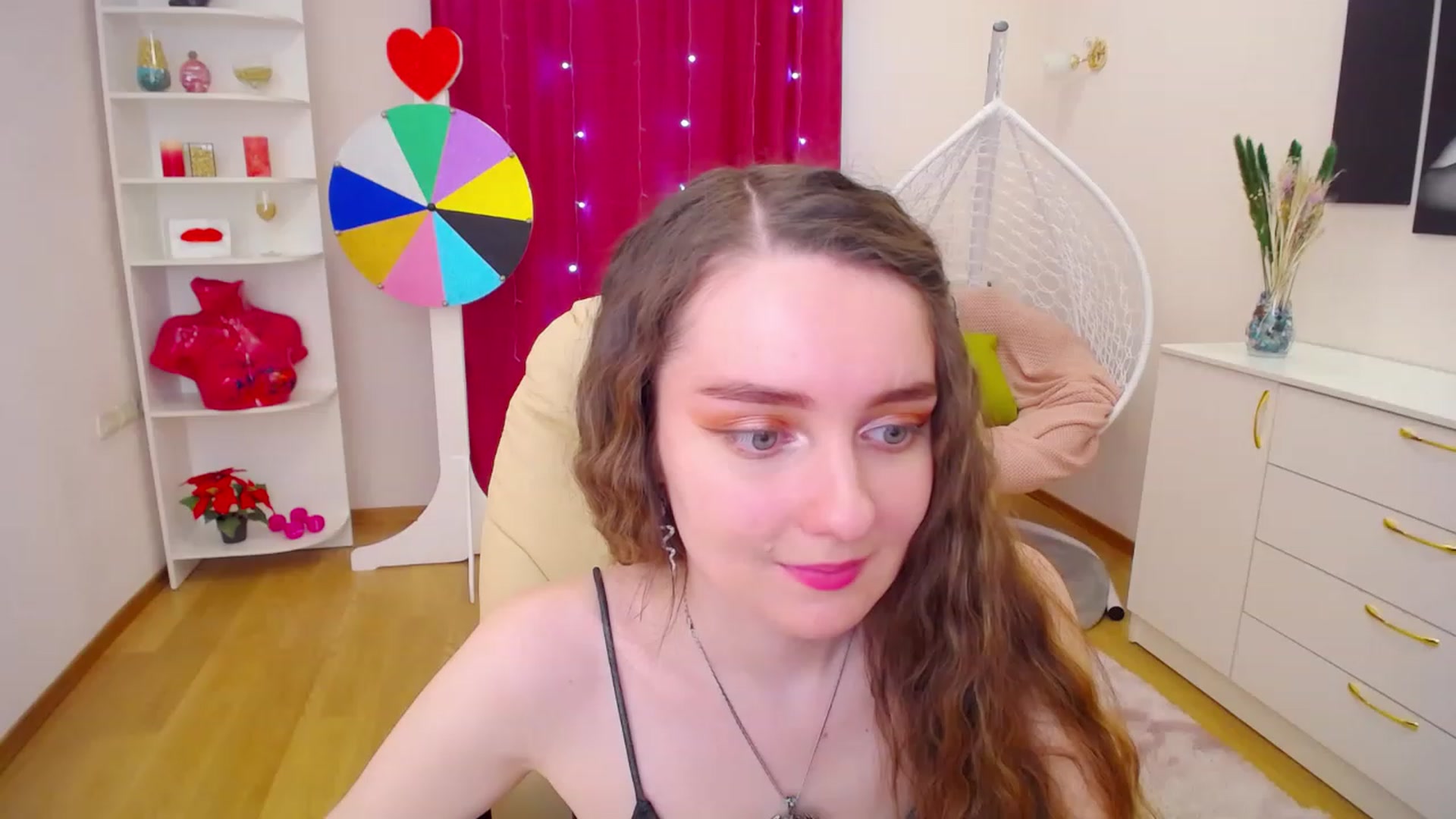 Gallery image thumbnail from OceanFeelss's myfreecams stream on, 03/15/2023, 09:41 image 20 of 20